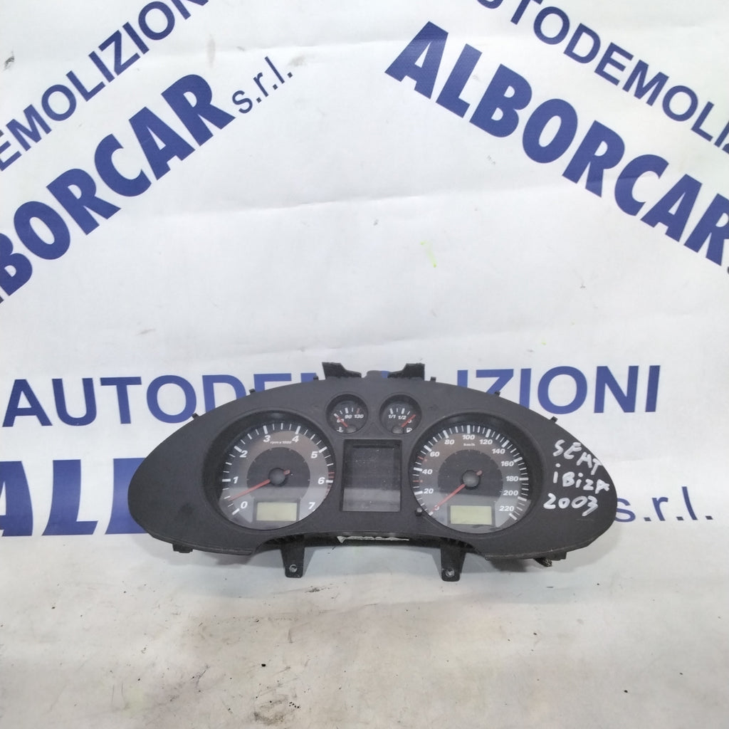 Quadro strumento /contachilometri seat ibiza 1.4 benzina anno 2003 codice:88311333