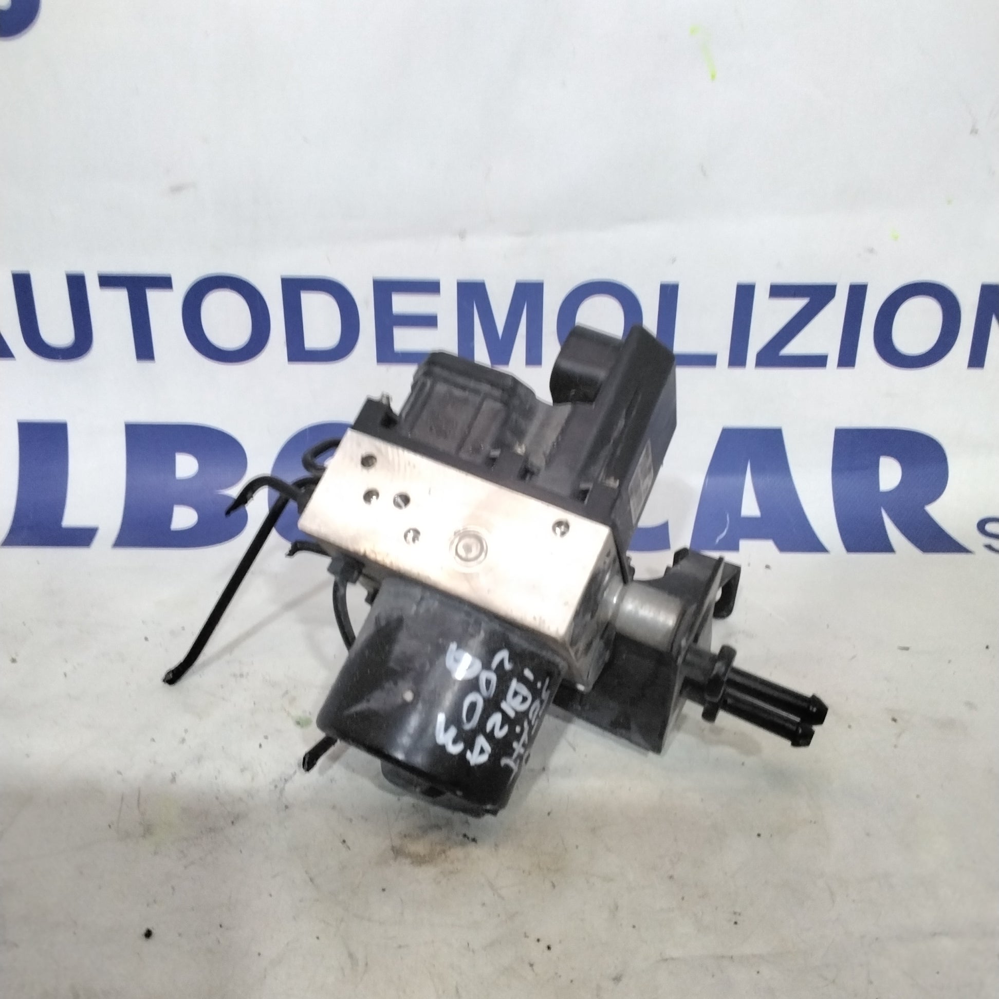 Bomba unidad ABS Seat Ibiza 1.4 gasolina año 2003 código: 0265800003