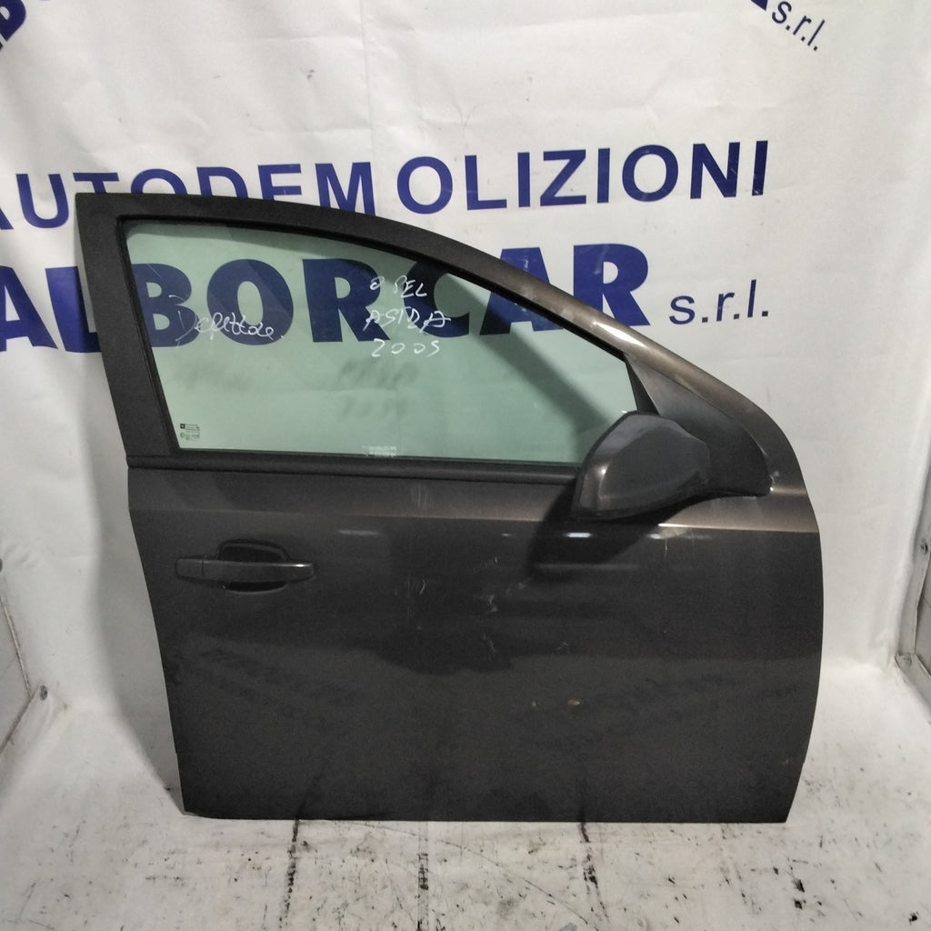 Right front door Opel Astra year 2005