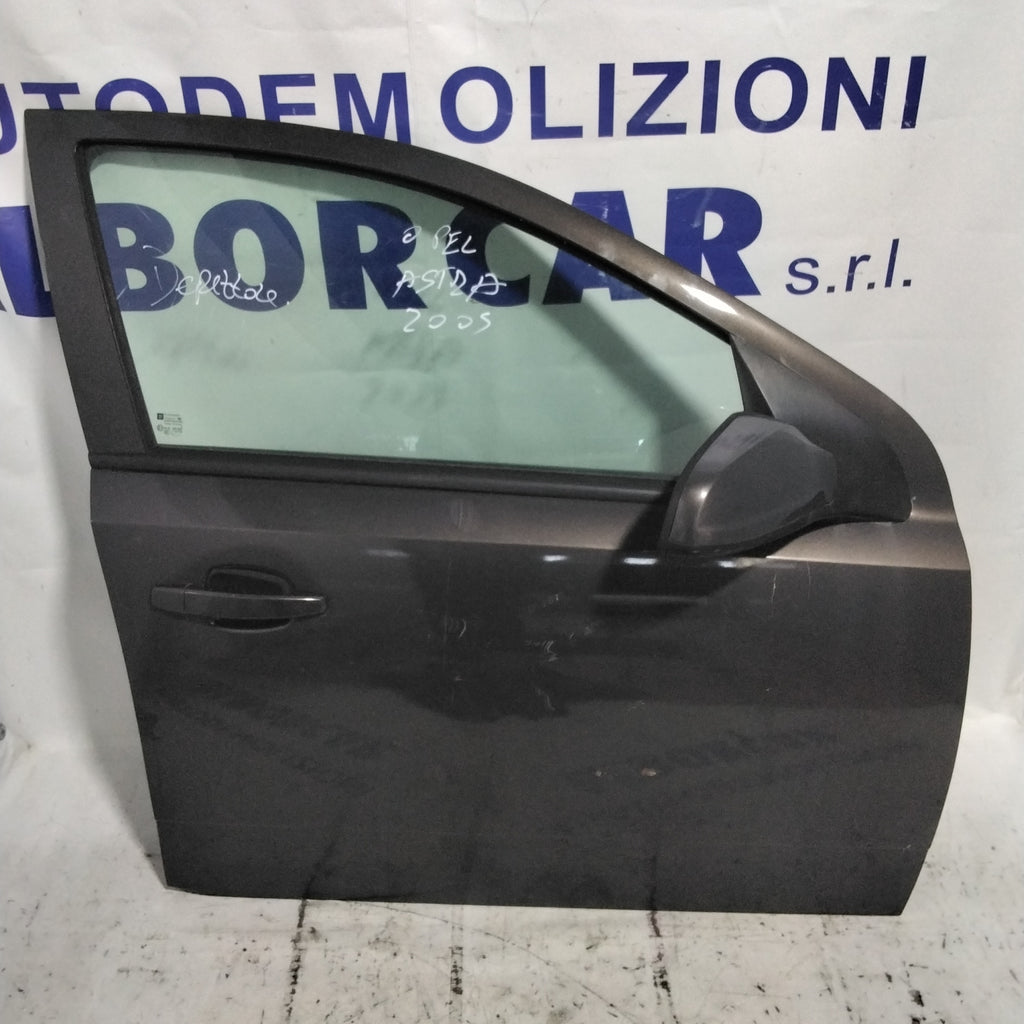 Right front door Opel Astra year 2005