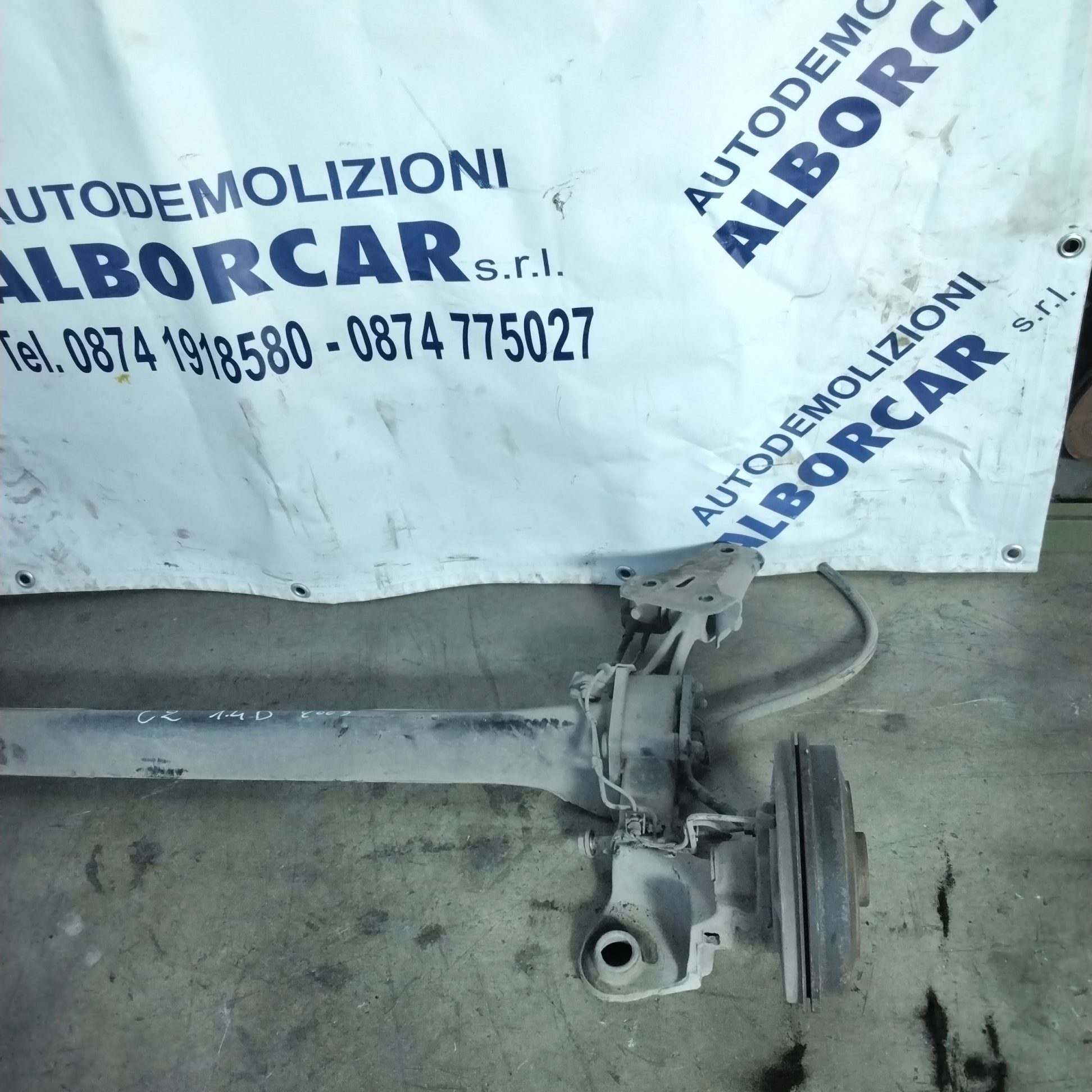 Eje trasero Citroën C2 1.4 diésel año 2003