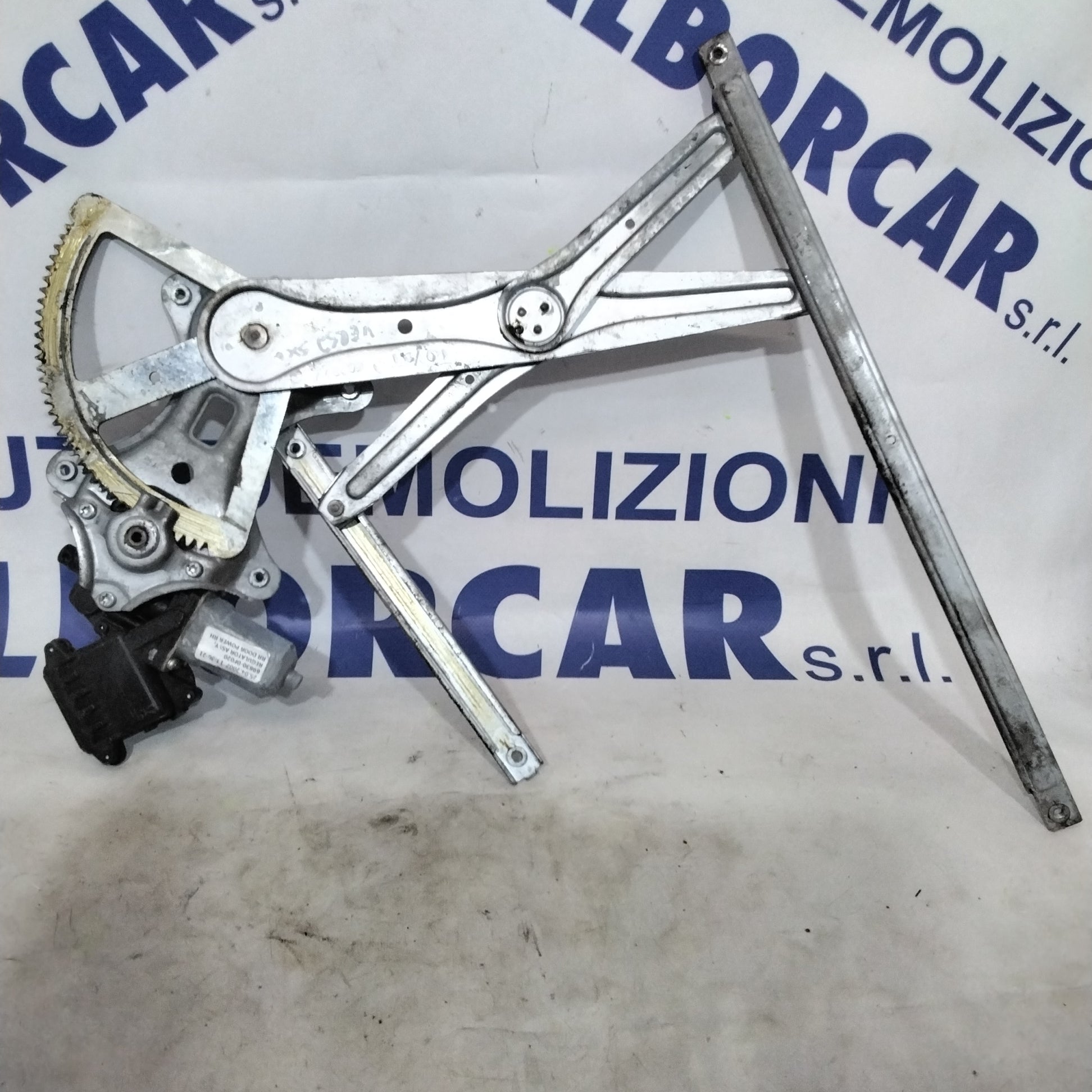 Toyota Corolla Verso rear left window regulator year 2006 code:69830-0F020