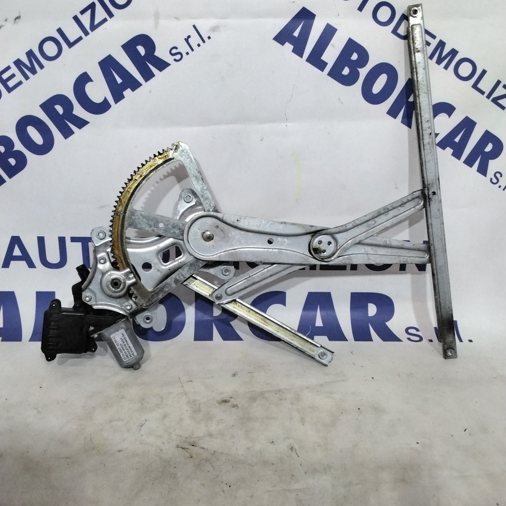Toyota Corolla Verso 2006 right front window regulator code: 69810-0F010