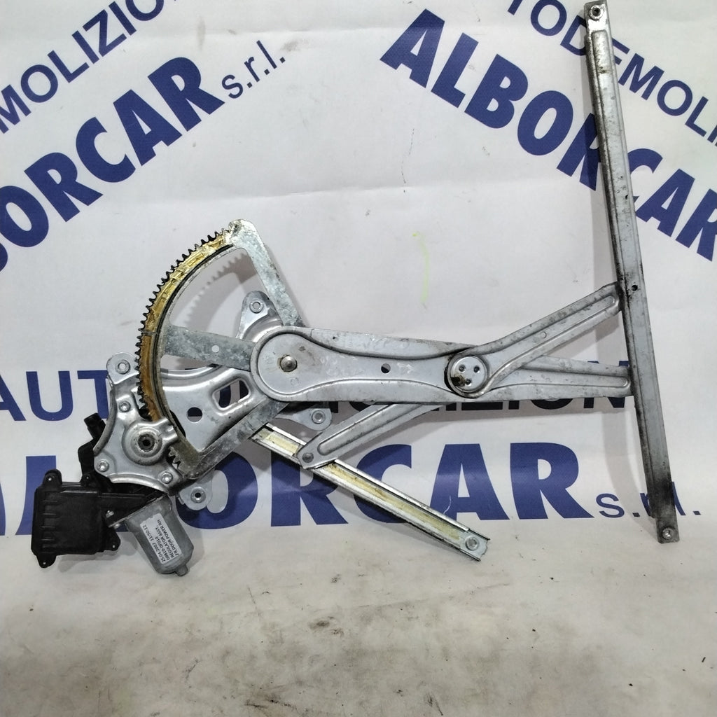 Toyota Corolla Verso 2006 right front window regulator code: 69810-0F010