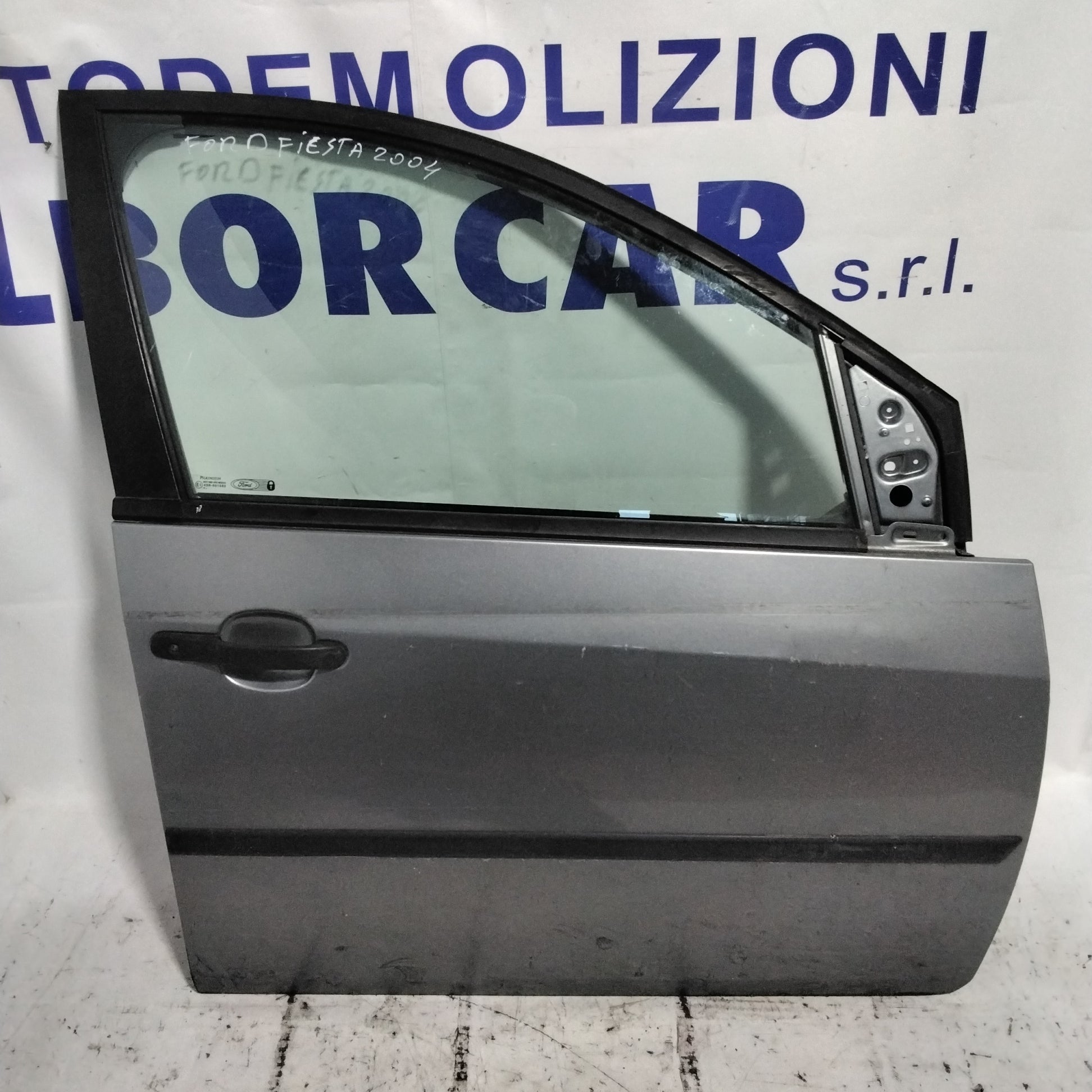Sportello anteriore destro ford fiesta anno 2004