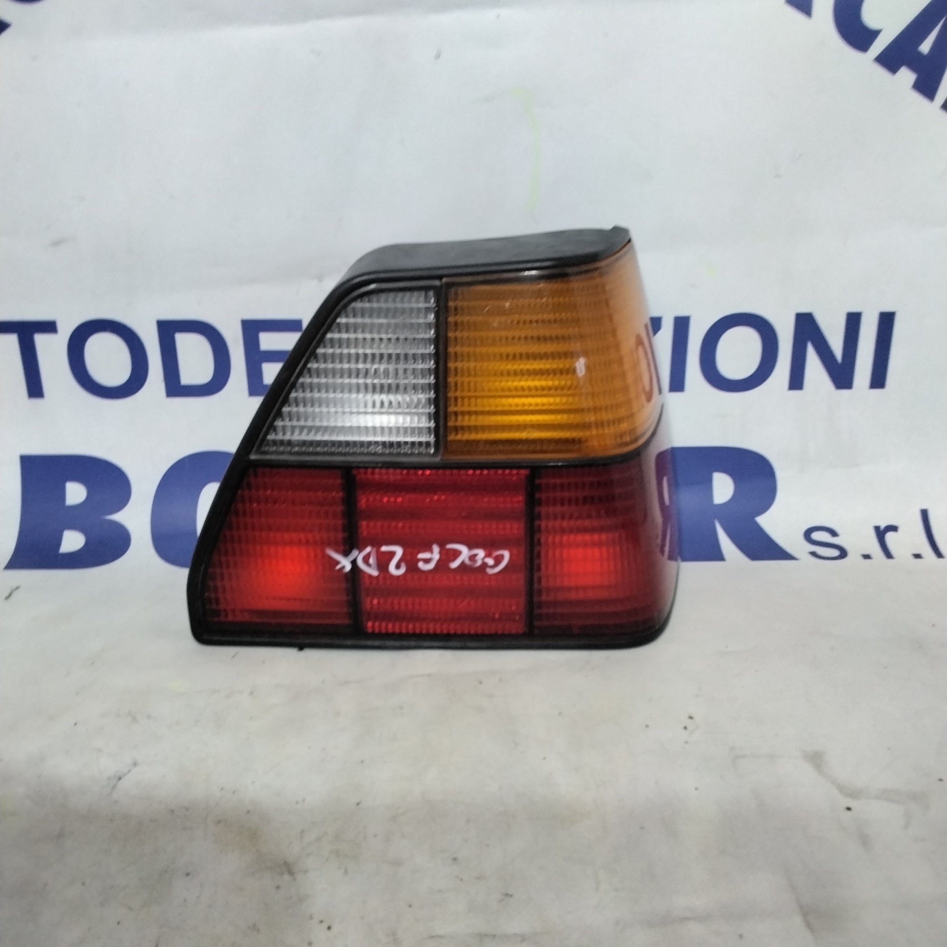 piloto trasero derecho Volkswagen Golf 2 año 1992