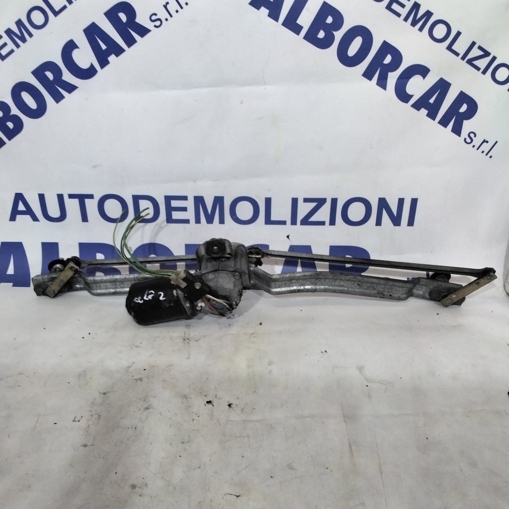 Motor de limpiaparabrisas Volkswagen Golf 2 año 1992 código: 191955326