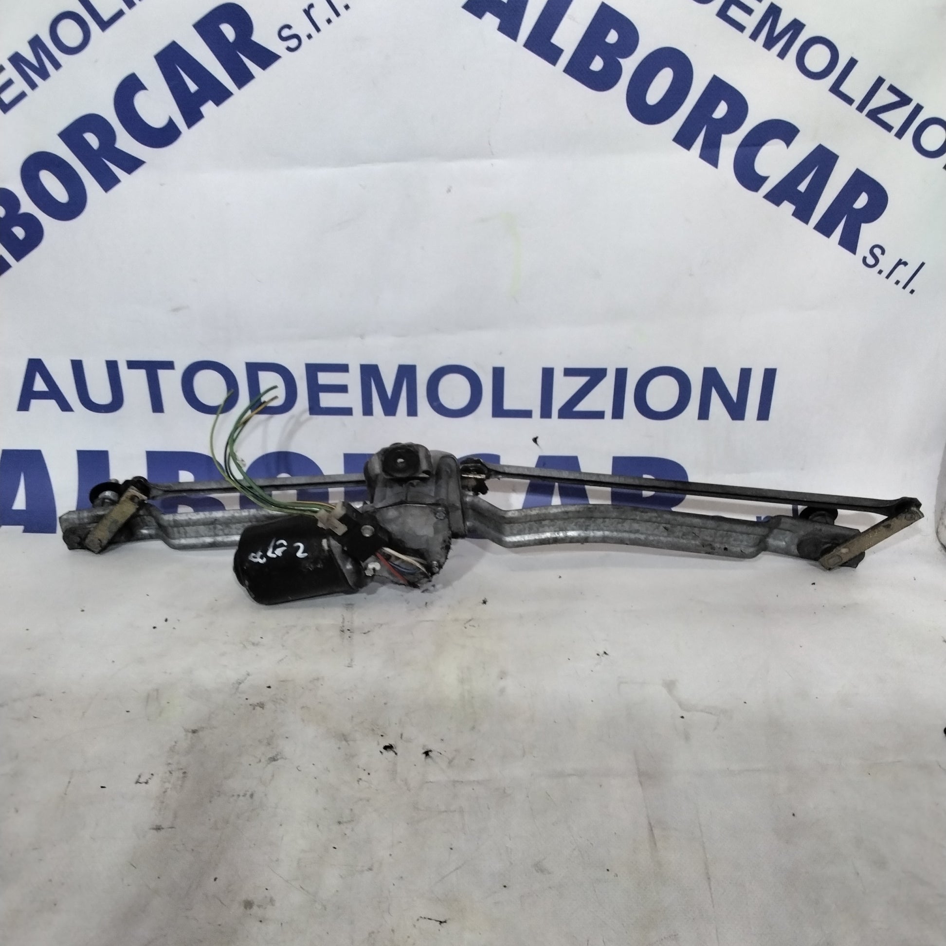 Motor de limpiaparabrisas Volkswagen Golf 2 año 1992 código: 191955326