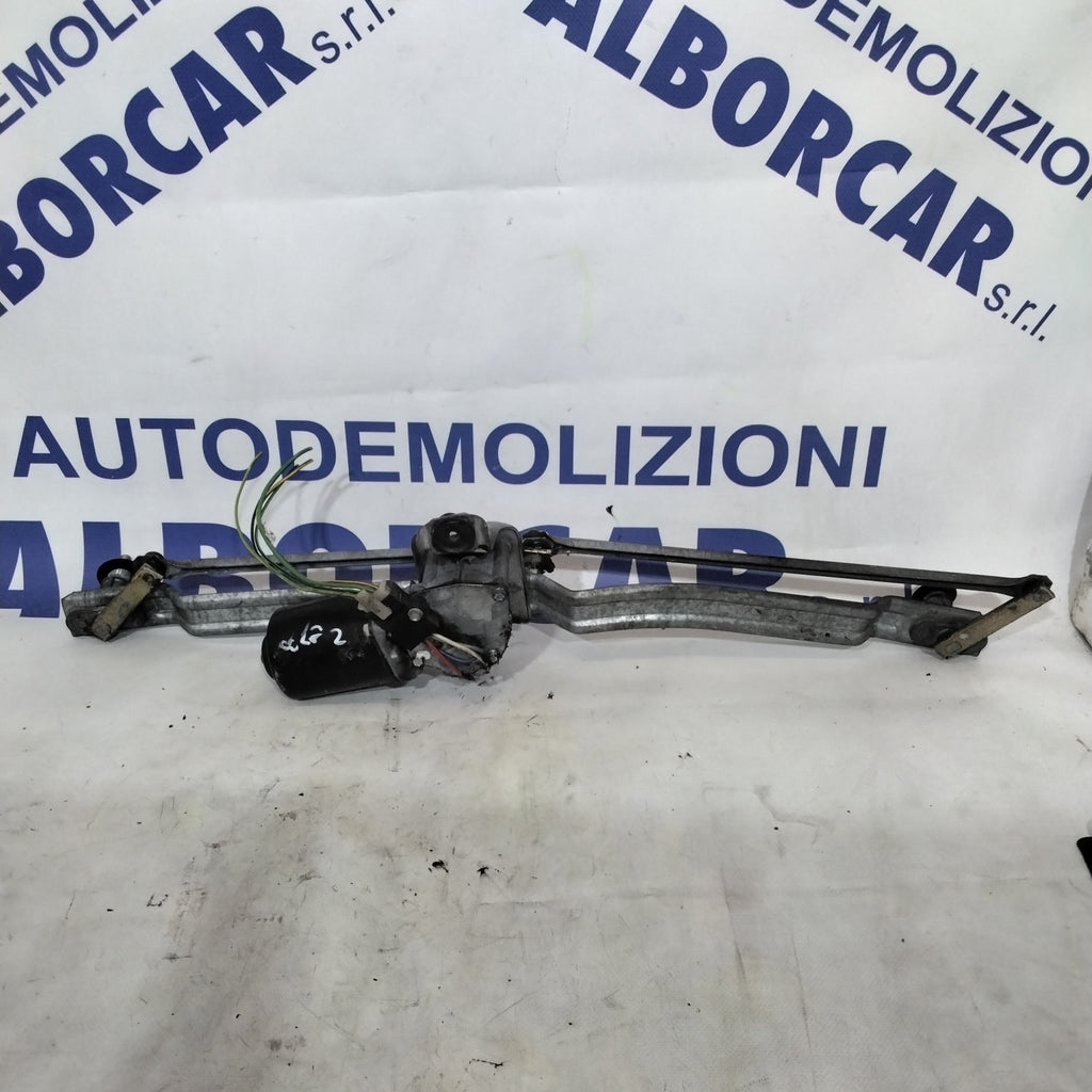 Motor de limpiaparabrisas Volkswagen Golf 2 año 1992 código: 191955326