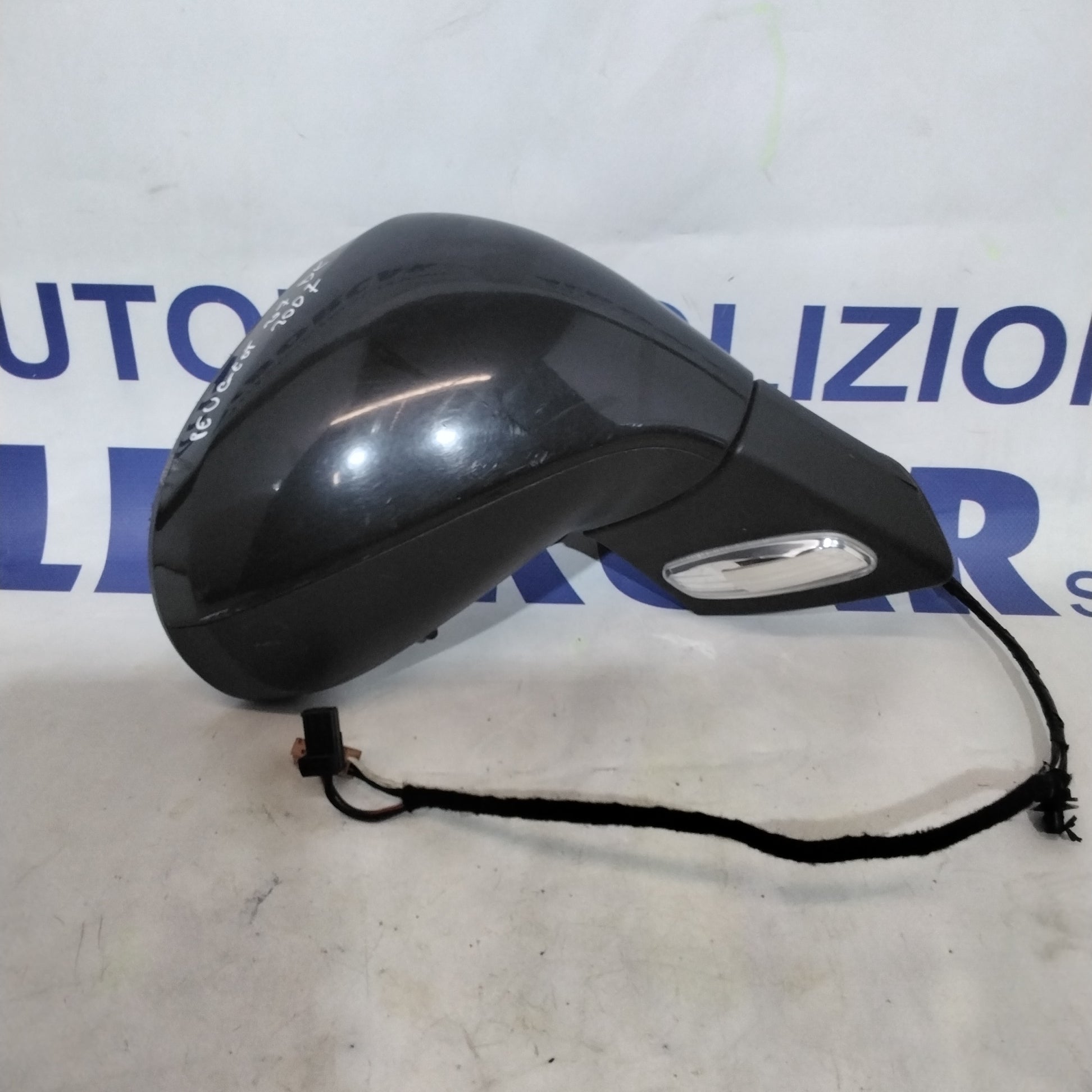 Specchietto retrovisore destro peugeot 207 anno 2007