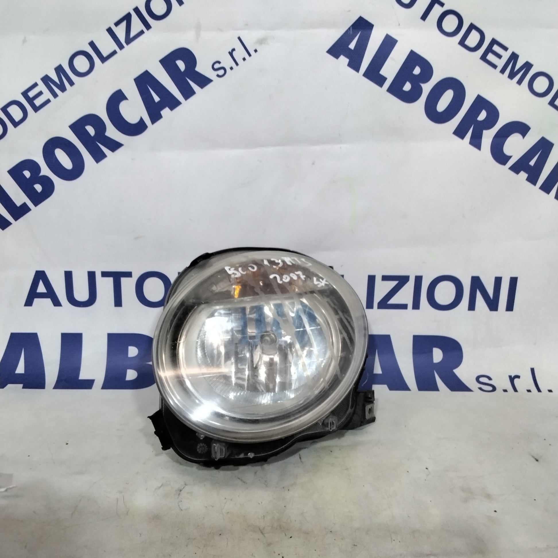 Faro delantero izquierdo Fiat 500 año 2007 código: 45550748
