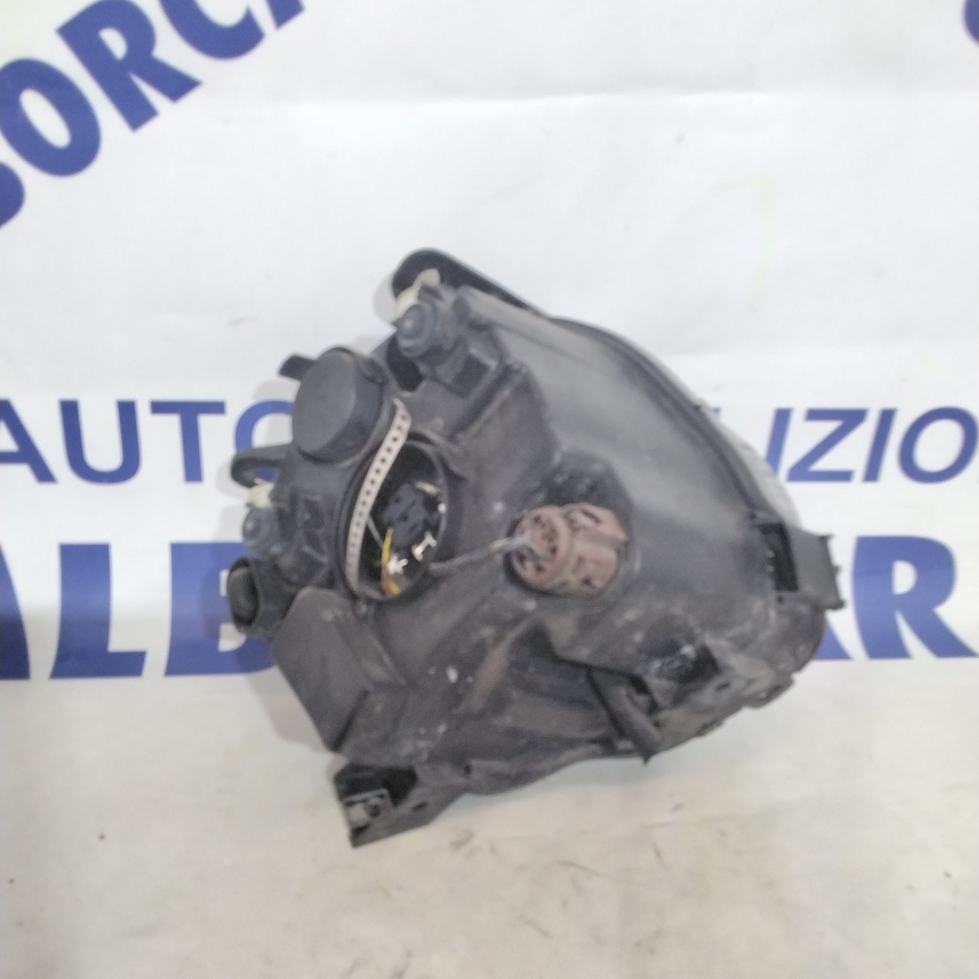 Faro delantero izquierdo Fiat 500 año 2007 código: 45550748