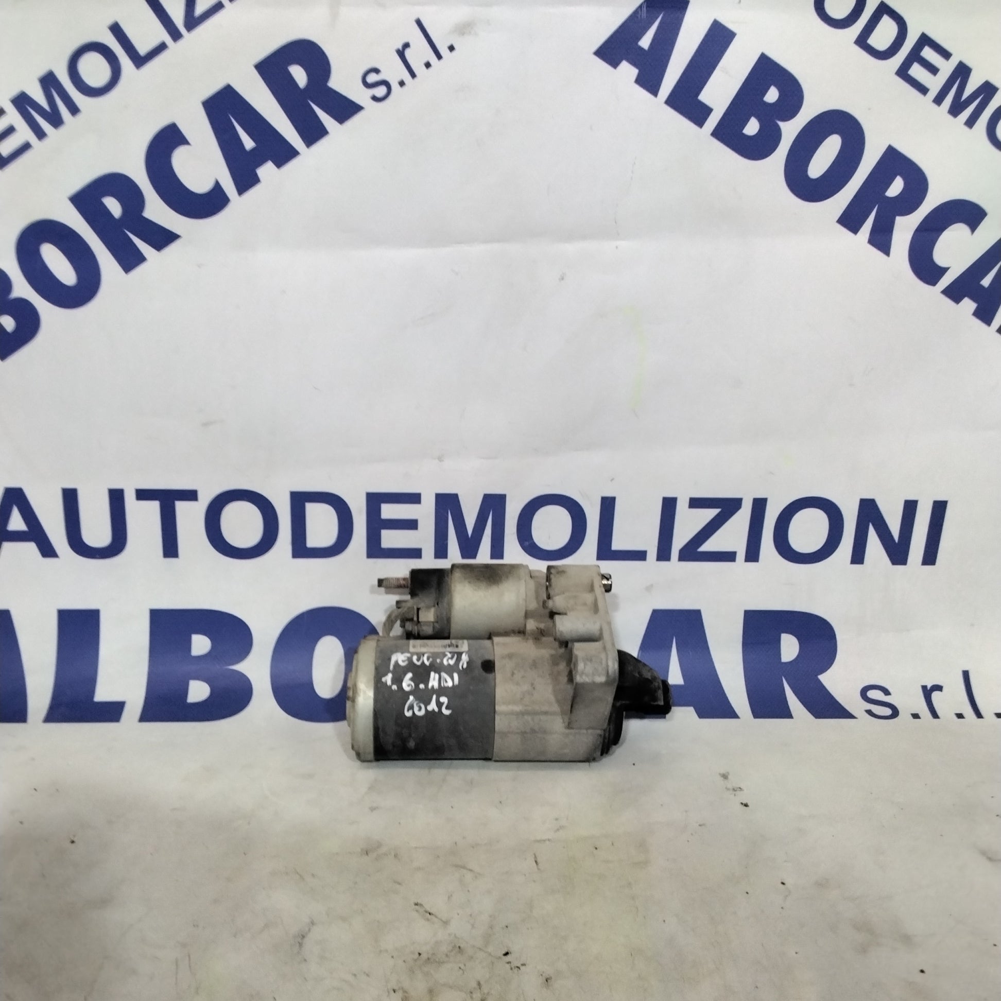 Motor de arranque Peugeot 208 1.6 HDI año 2012 código: 966352888001