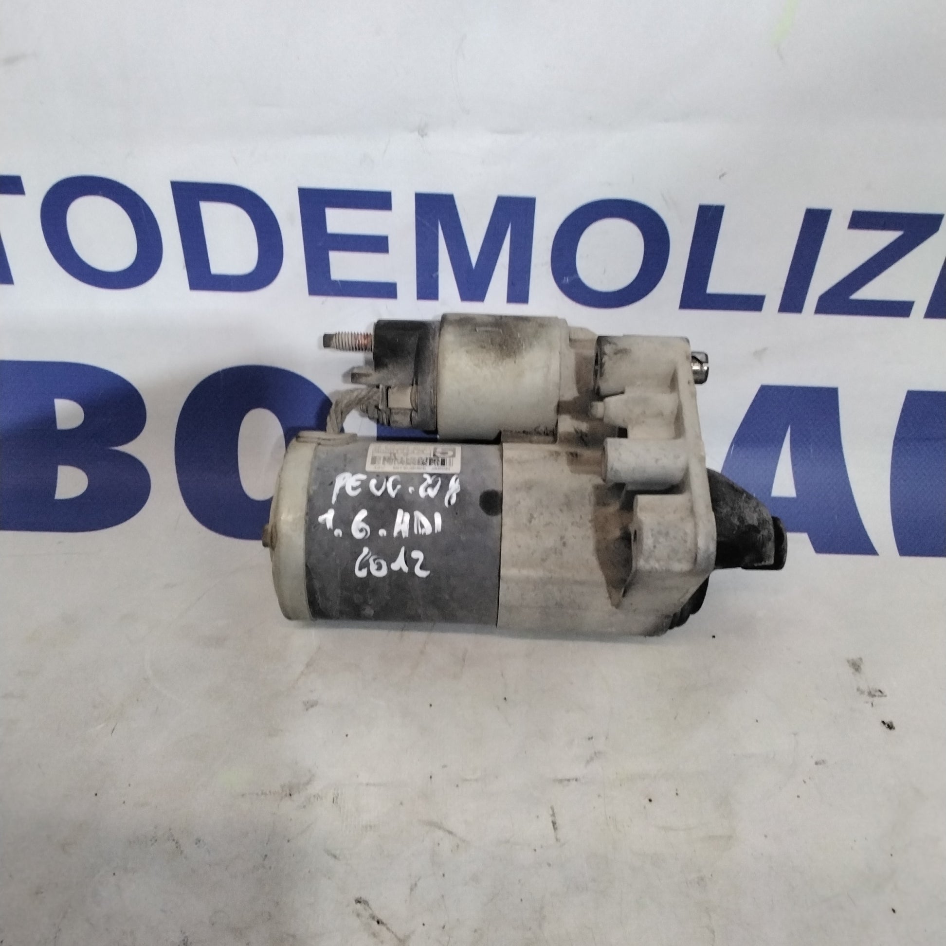 Motor de arranque Peugeot 208 1.6 HDI año 2012 código: 966352888001
