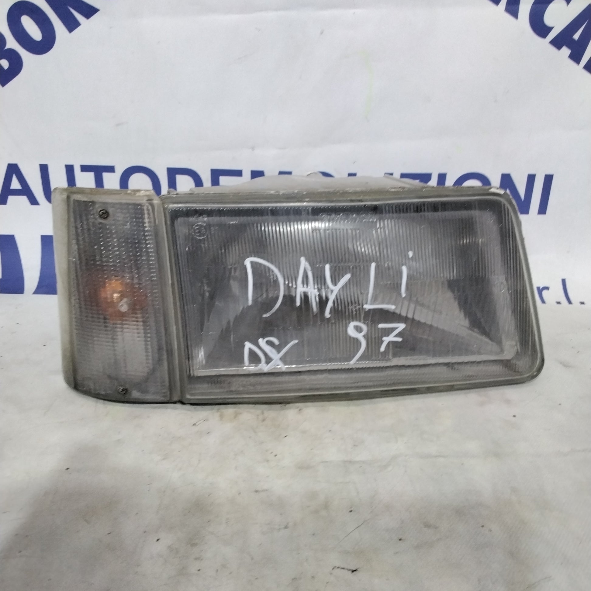 Faro fanale destro iveco daily anno 1997
