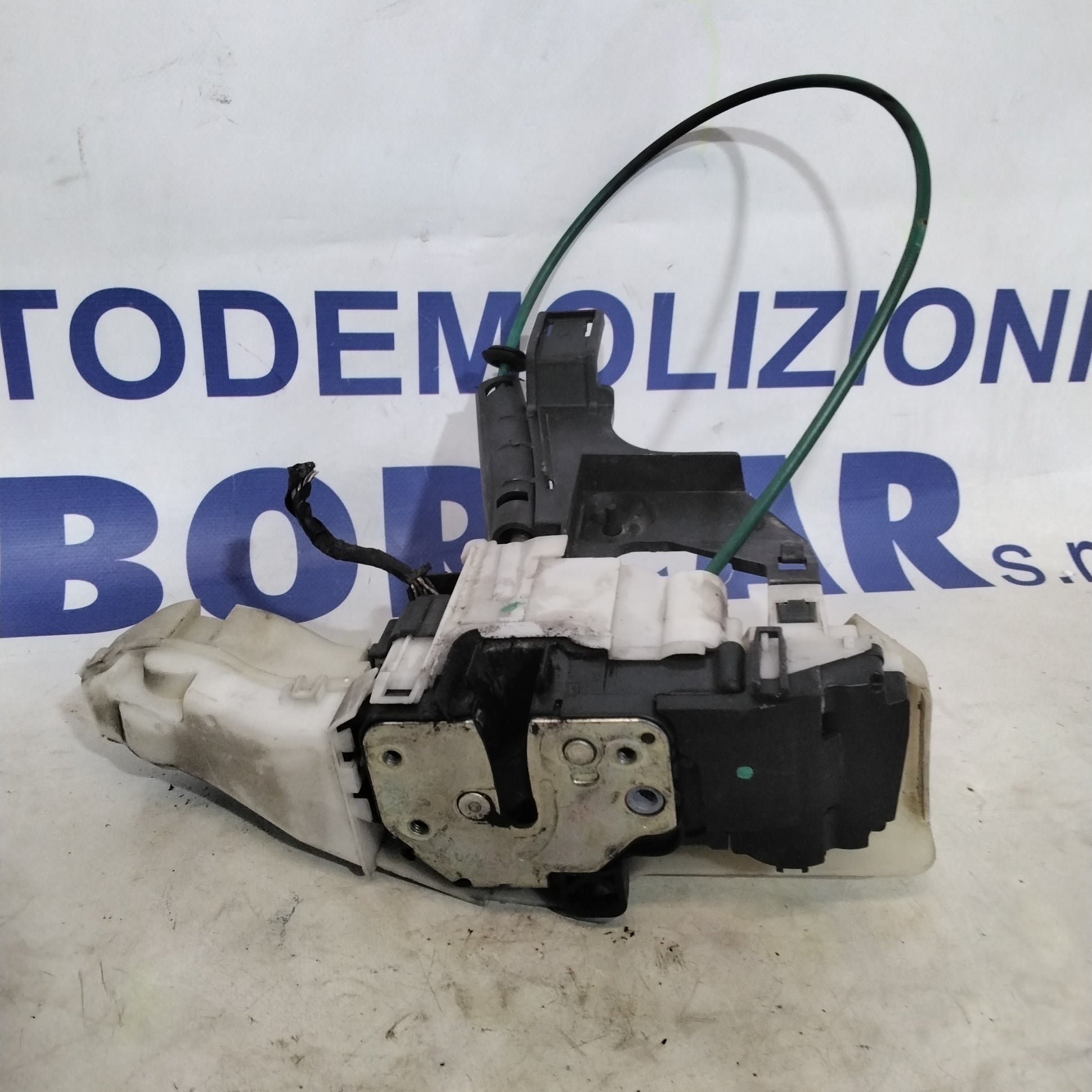 Chiusura serratura porta anteriore sinistra lancia ypsilon anno 2005 codice:51739844