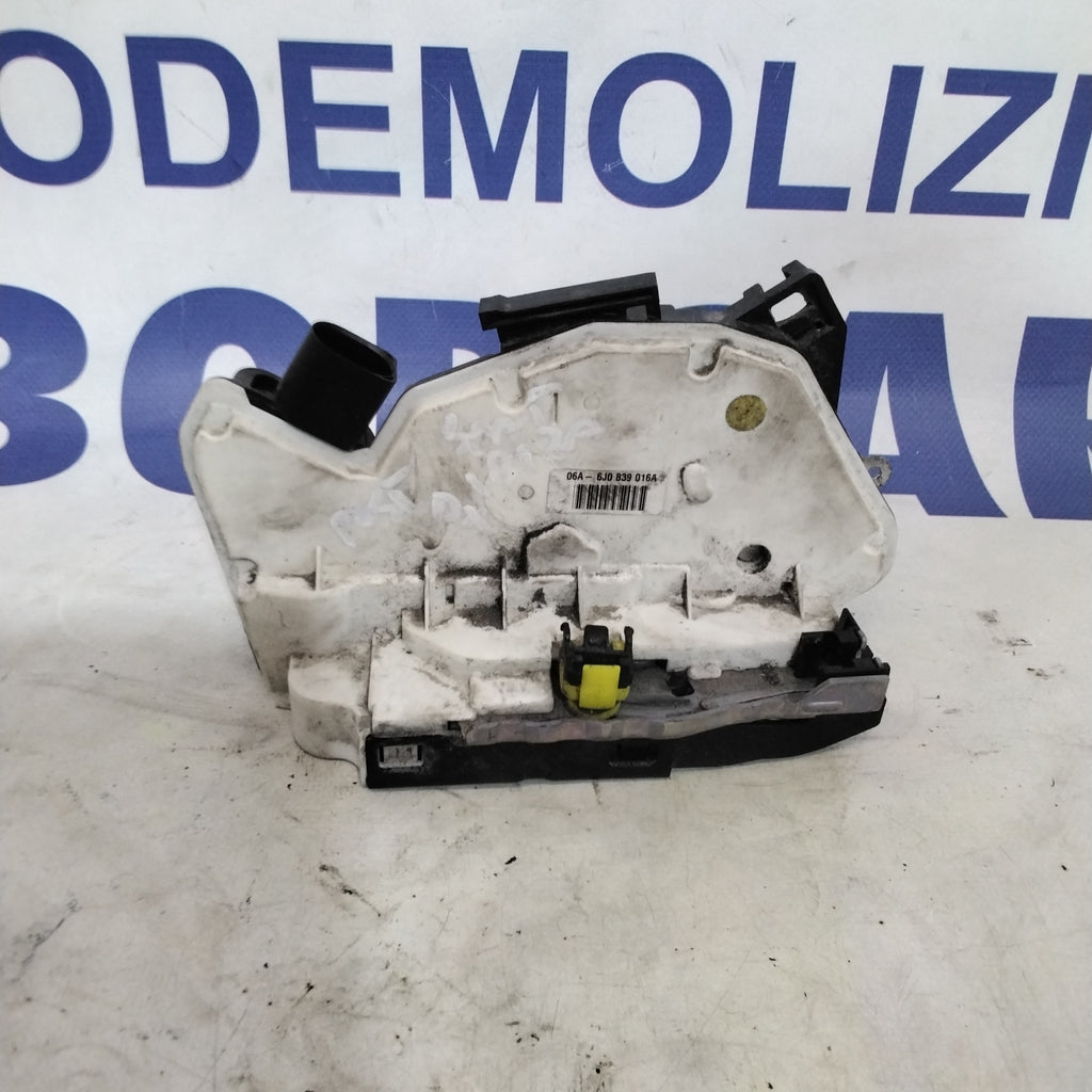 Serratura porta posteriore destra seat ibiza anno 2008 codice:06A6J0839016A