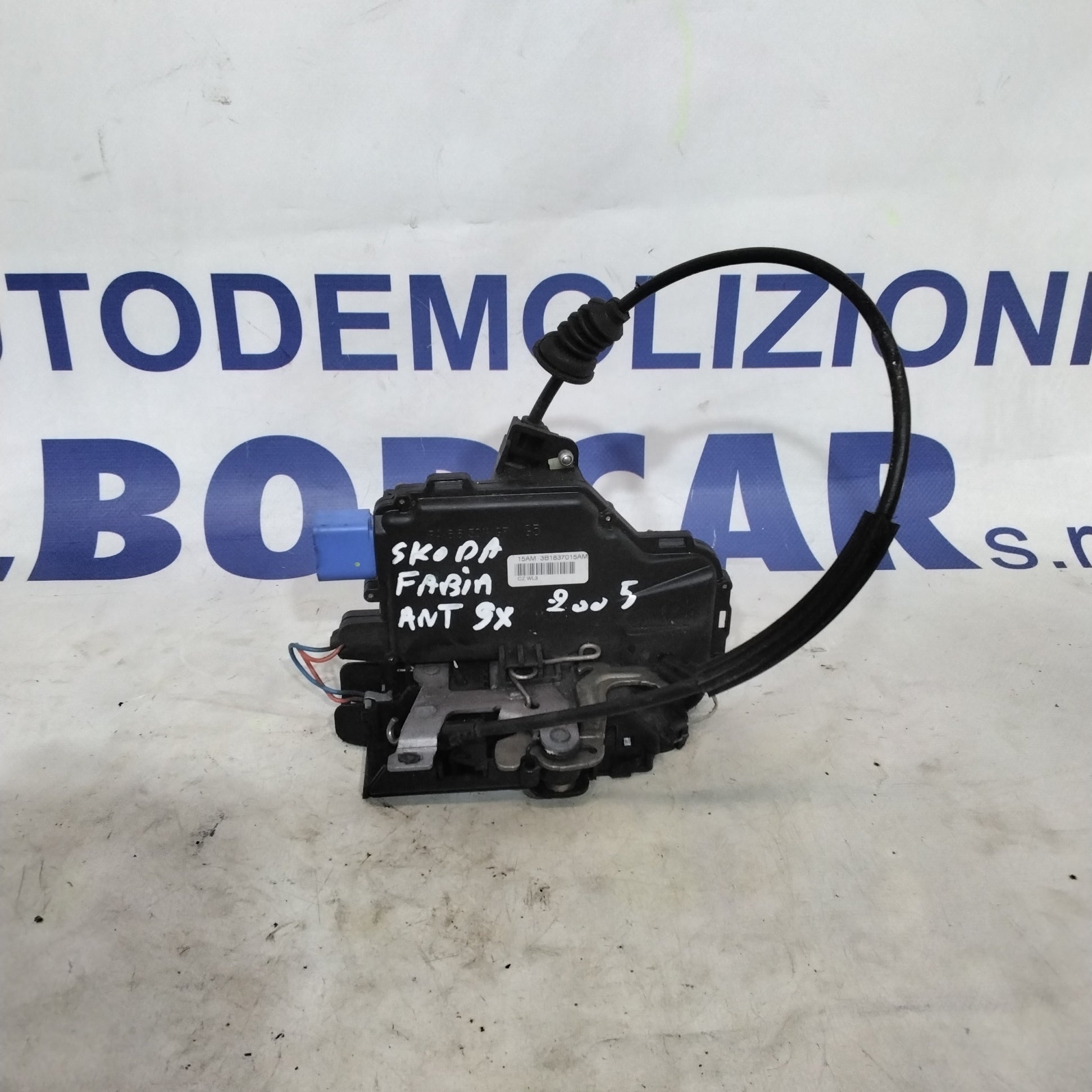Serratura porta anteriore sinistra skoda fabia anno 2005 codice:15AM3B1837015AM