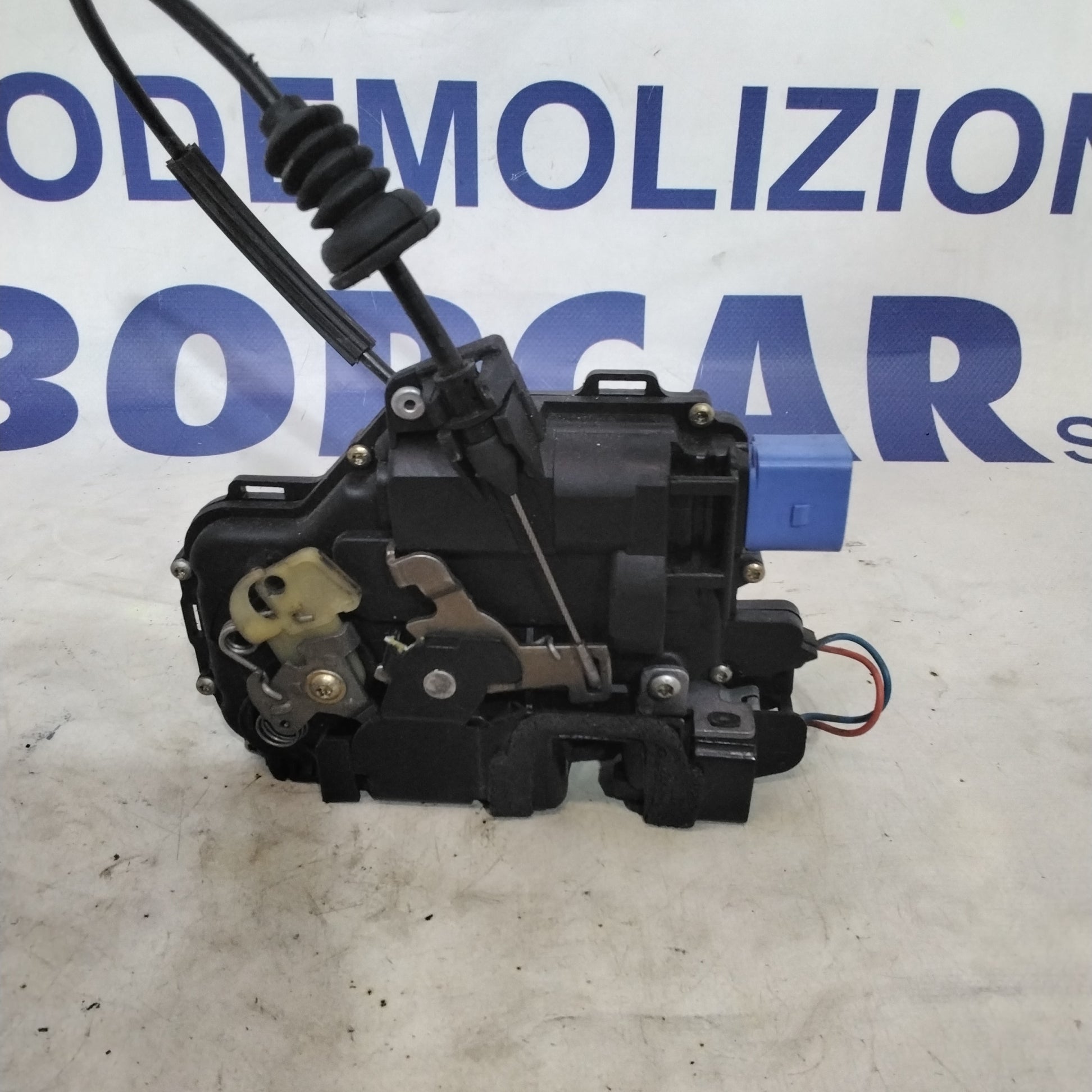 Serratura porta anteriore sinistra skoda fabia anno 2005 codice:15AM3B1837015AM