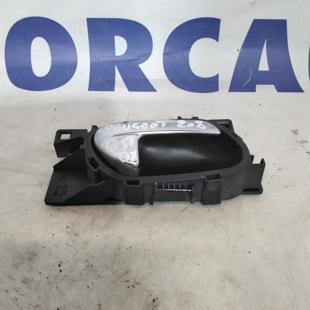Maniglia porta interna posteriore destra peugeot 208 anno 2012