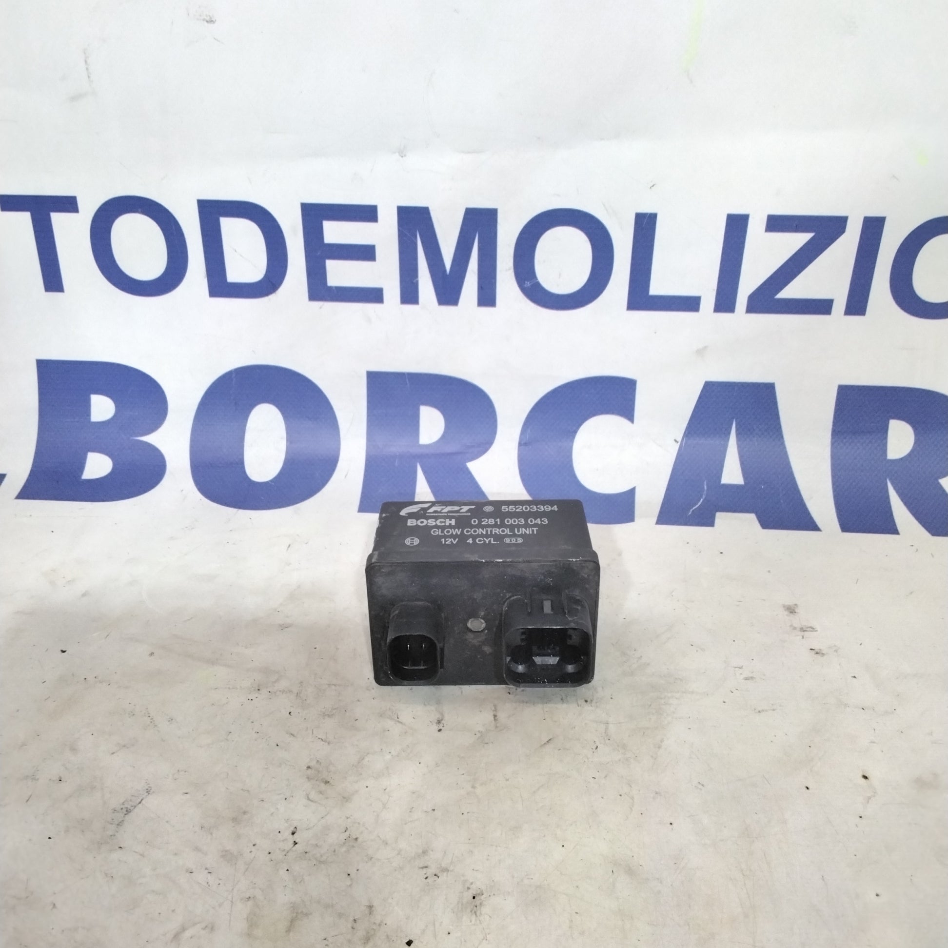 Unidad de control de precalentamiento de bujías incandescentes Lancia Delta 1.6 multijet año 2009 código: 0281003043
