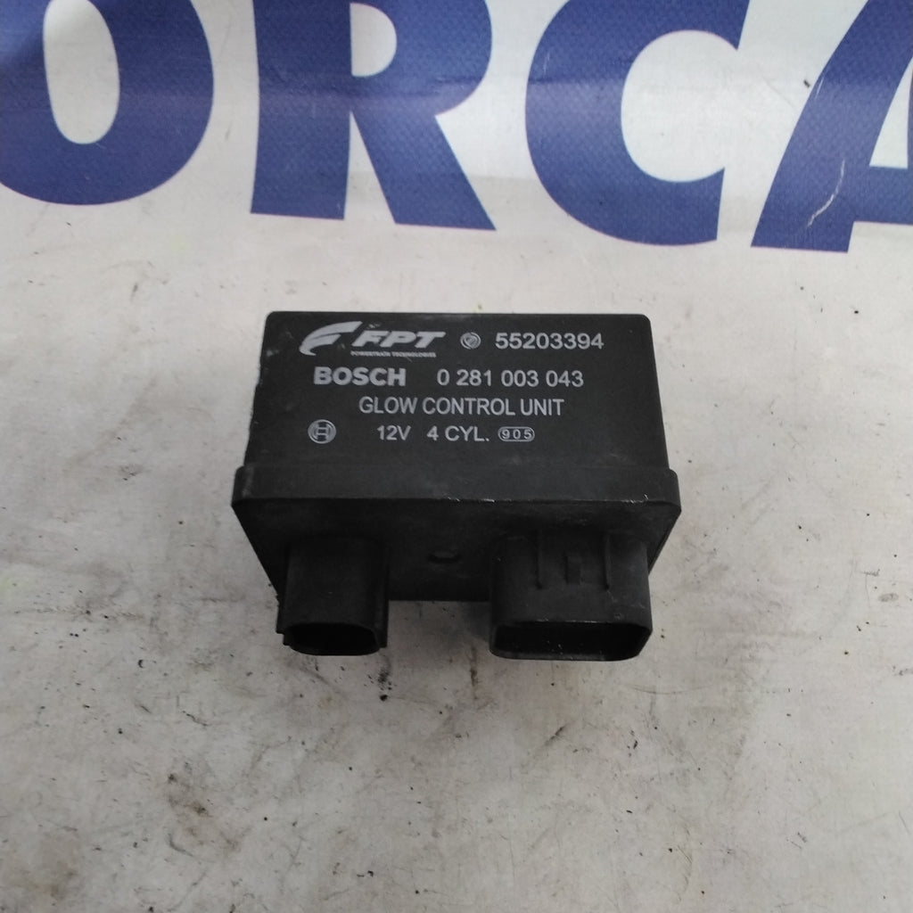 Unidad de control de precalentamiento de bujías incandescentes Lancia Delta 1.6 multijet año 2009 código: 0281003043