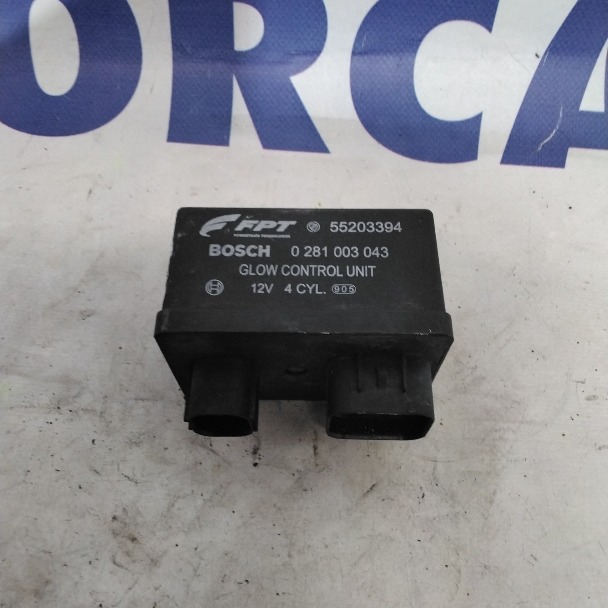 Unidad de control de precalentamiento de bujías incandescentes Lancia Delta 1.6 multijet año 2009 código: 0281003043