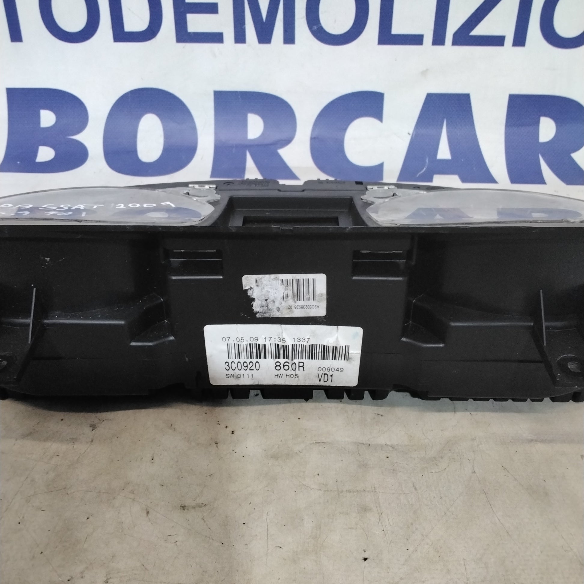 Quadro strumento /contachilometri volkswagen passat 2.0 tdi anno 2009 codice:3219792