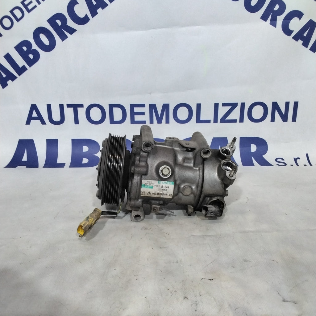 Compresor aire acondicionado Peugeot 208 1.6 HDI año 2012 código: 9678656080
