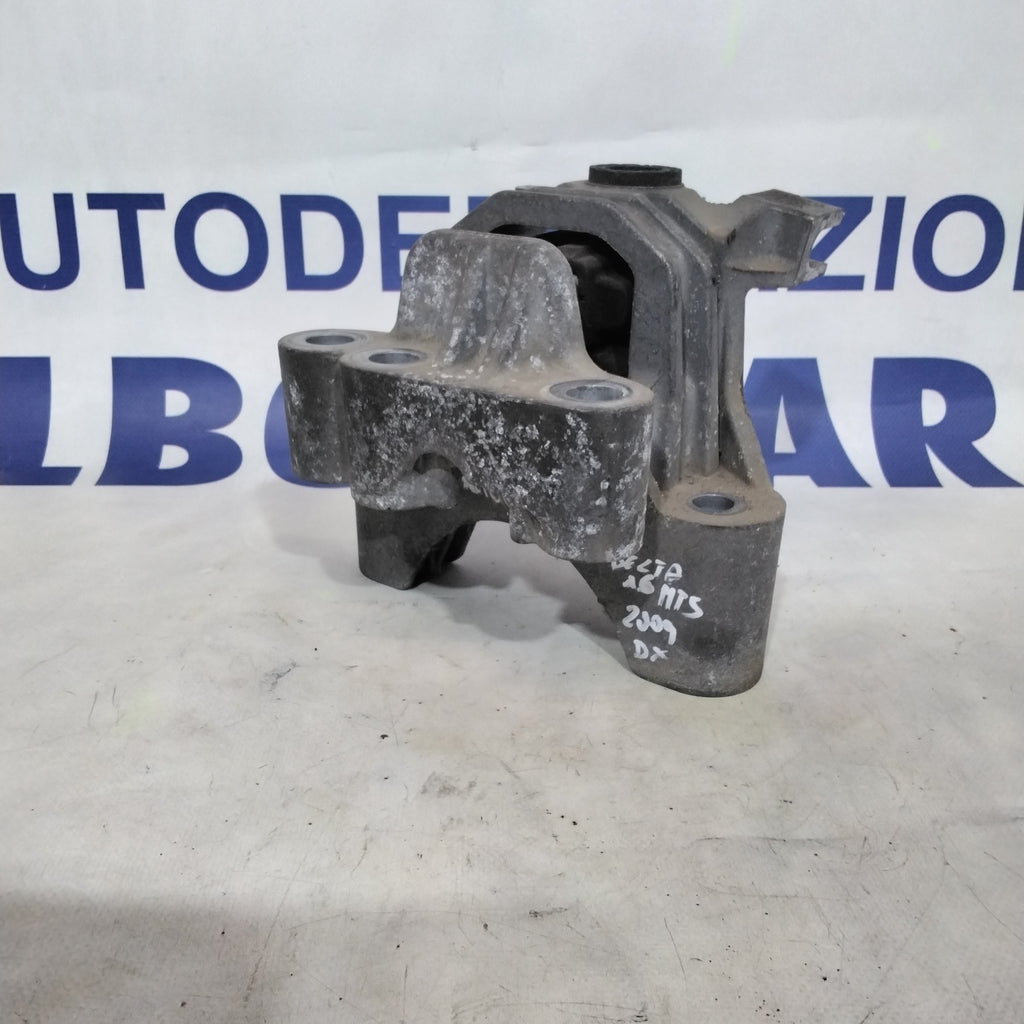 Supporto motore destro lancia delta 1.6 multijet anno 2009
