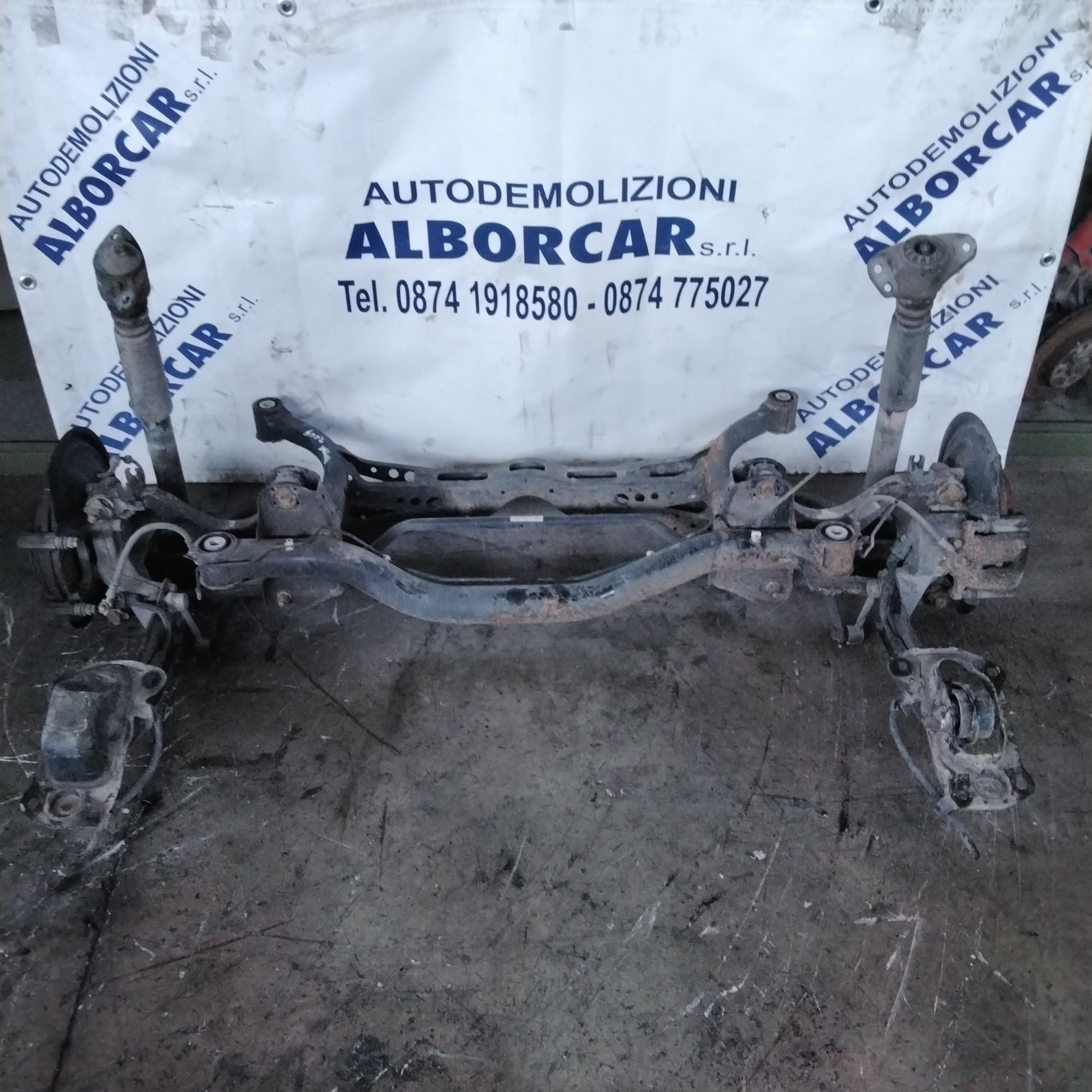 Puente trasero (COMPLETO) Volkswagen Passat 2.0 TDI año 2009