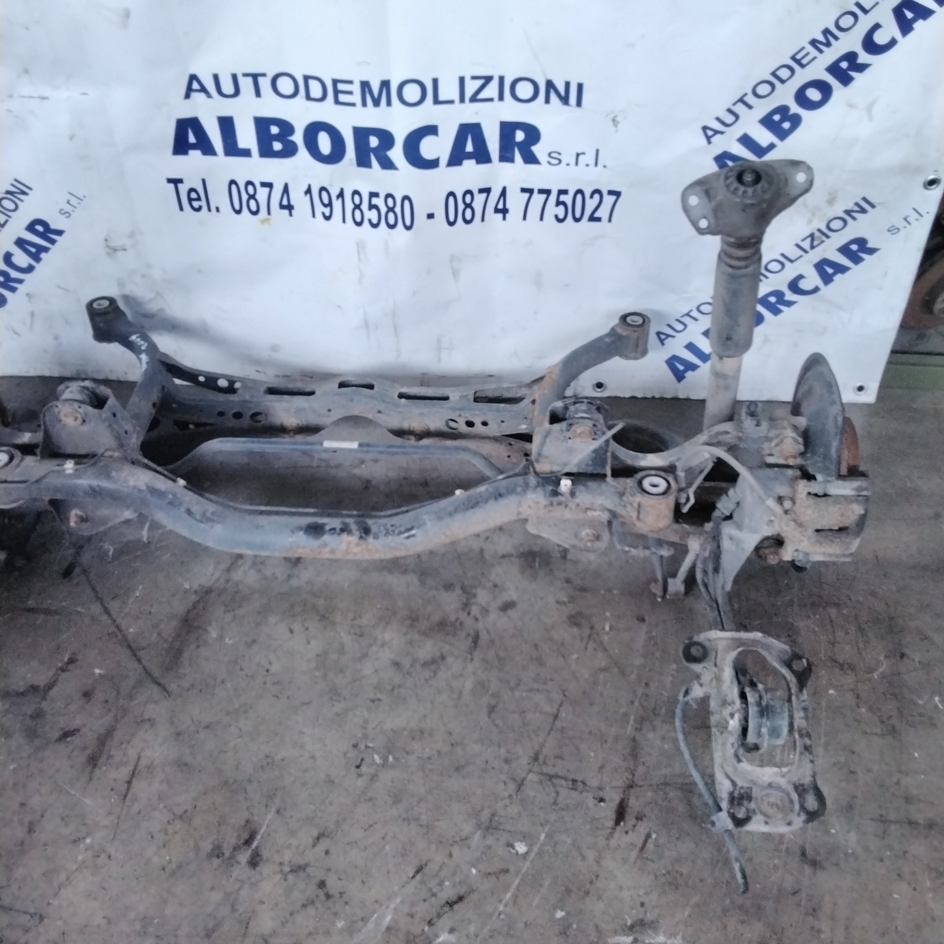 Puente trasero (COMPLETO) Volkswagen Passat 2.0 TDI año 2009