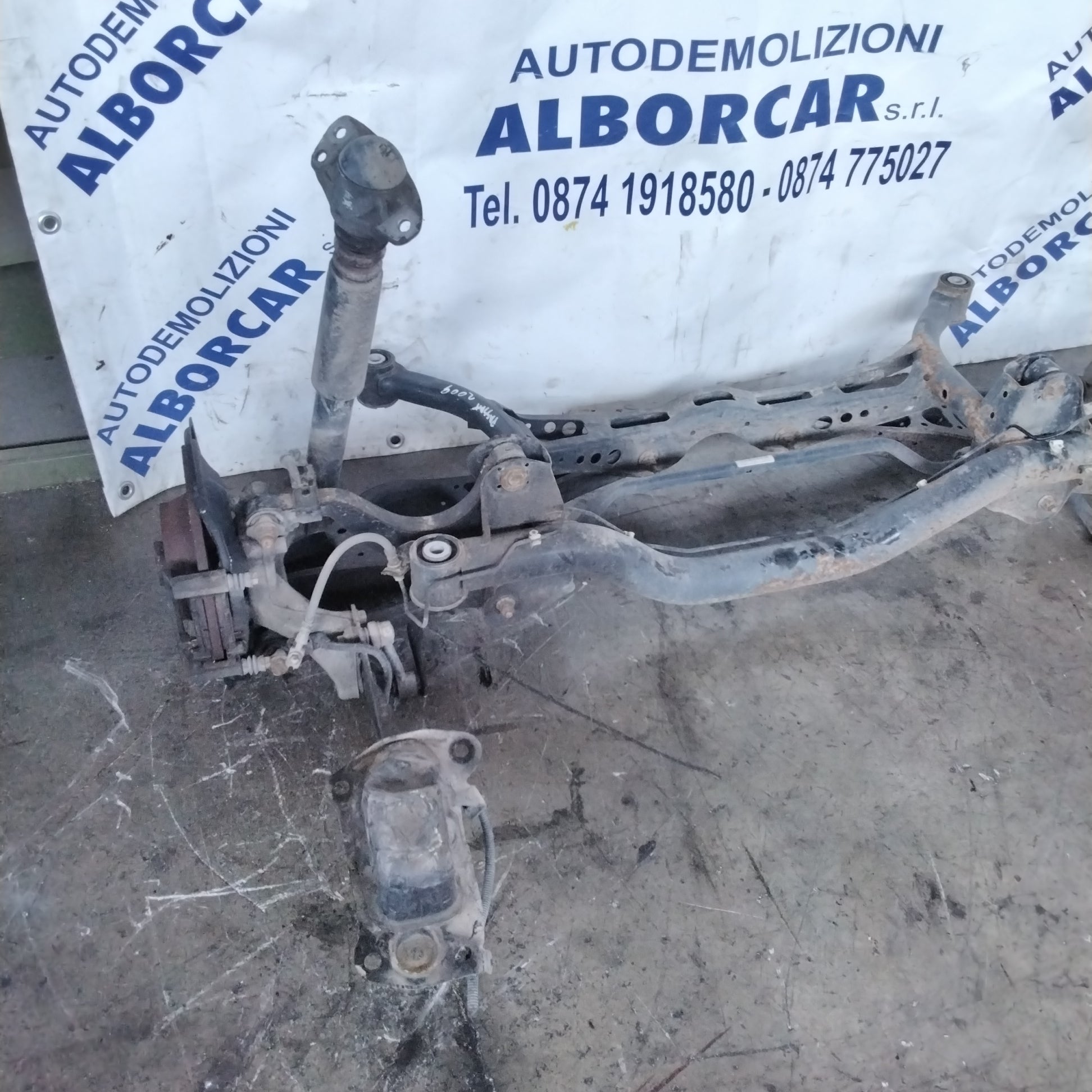 Puente trasero (COMPLETO) Volkswagen Passat 2.0 TDI año 2009