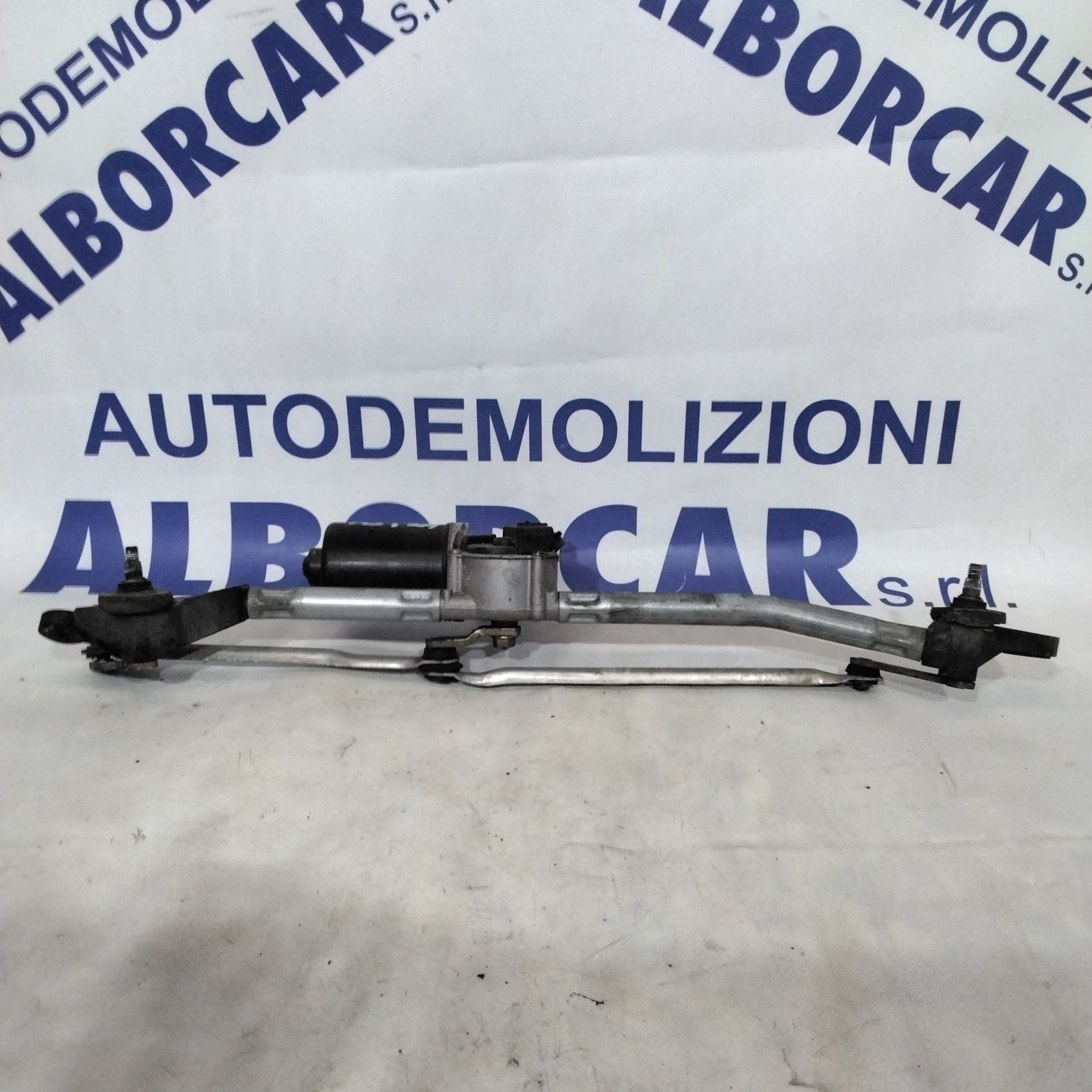 Opel Astra windshield wiper motor year 2001 code:0390241141