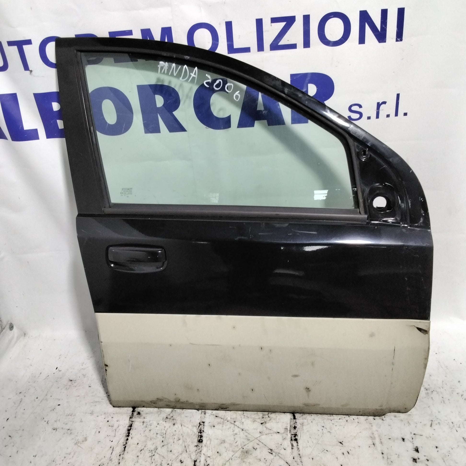 Sportello anteriore destro fiat panda cross 4x4  (con segno che si vede nella foto)