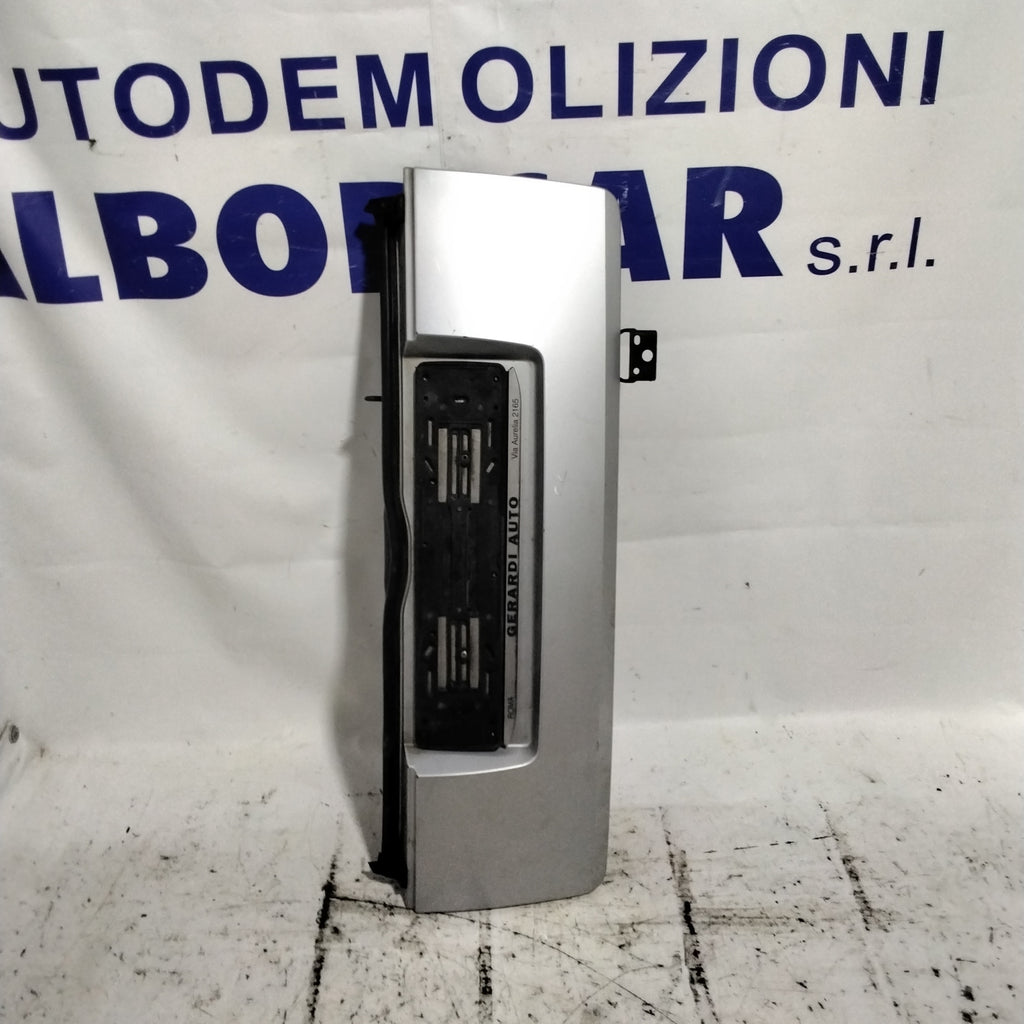 Cofano posteriore (sotto) citroen c2 anno 2004