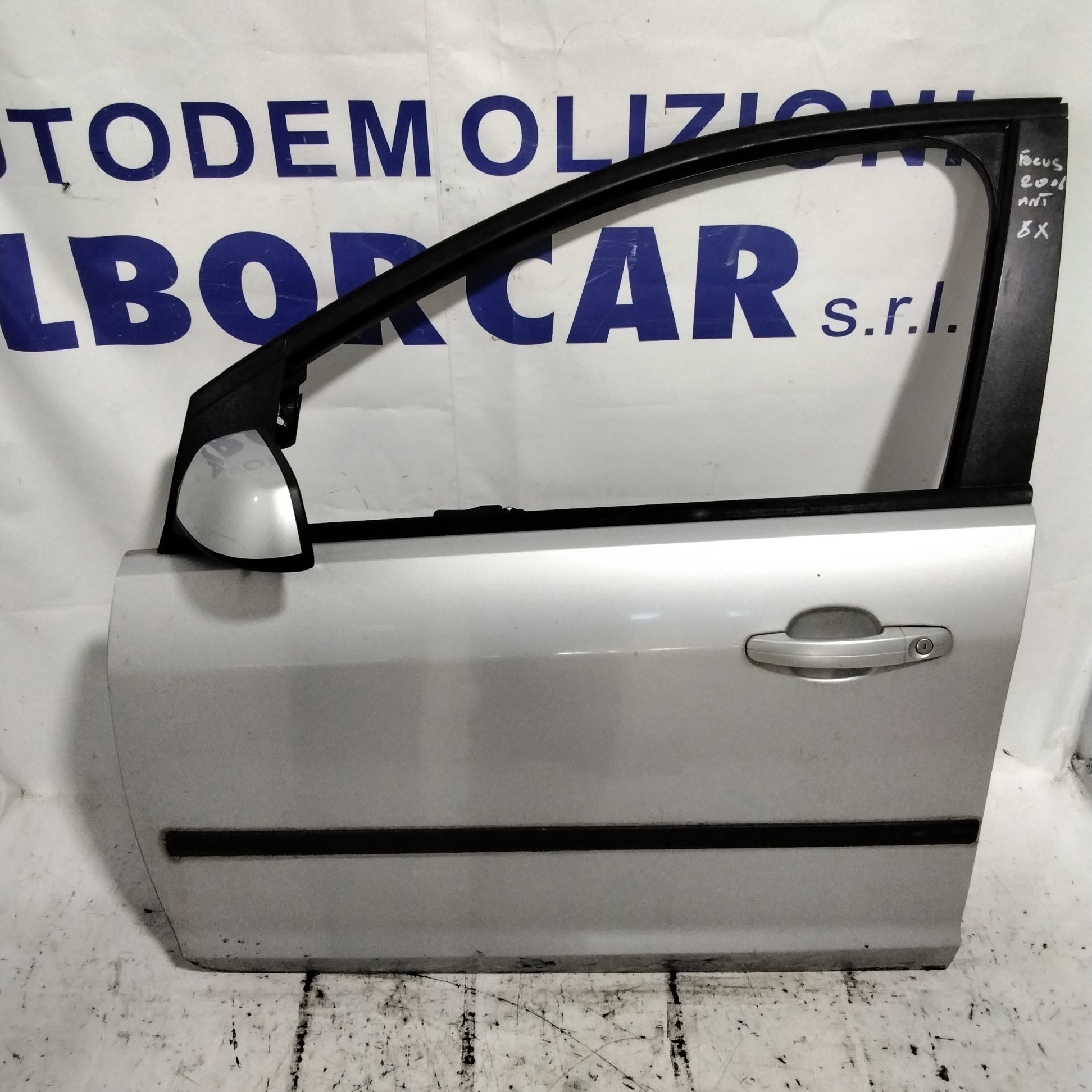 Puerta delantera izquierda Ford Focus año 2006