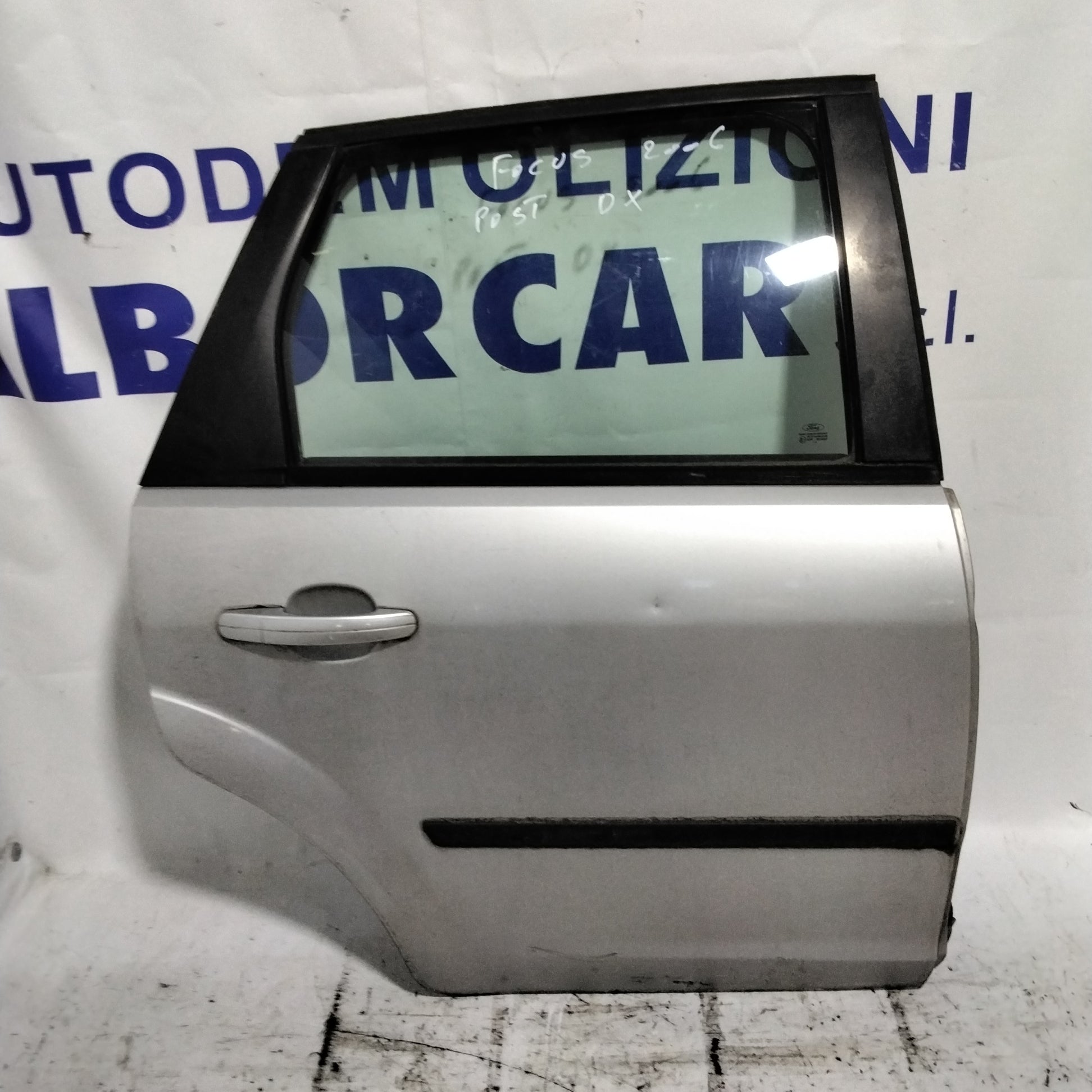 Puerta trasera derecha Ford Focus año 2006