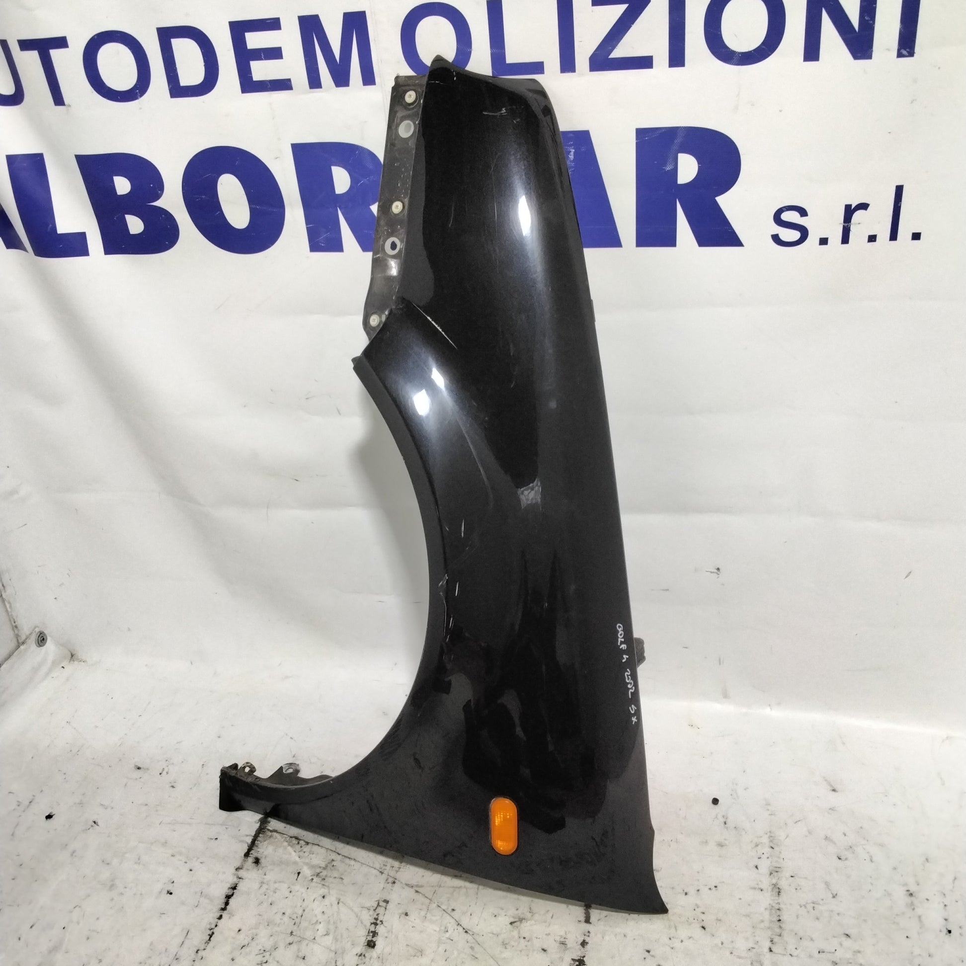parafango fianchetto anteriore sinistro volkswagen golf 4 anno 2002