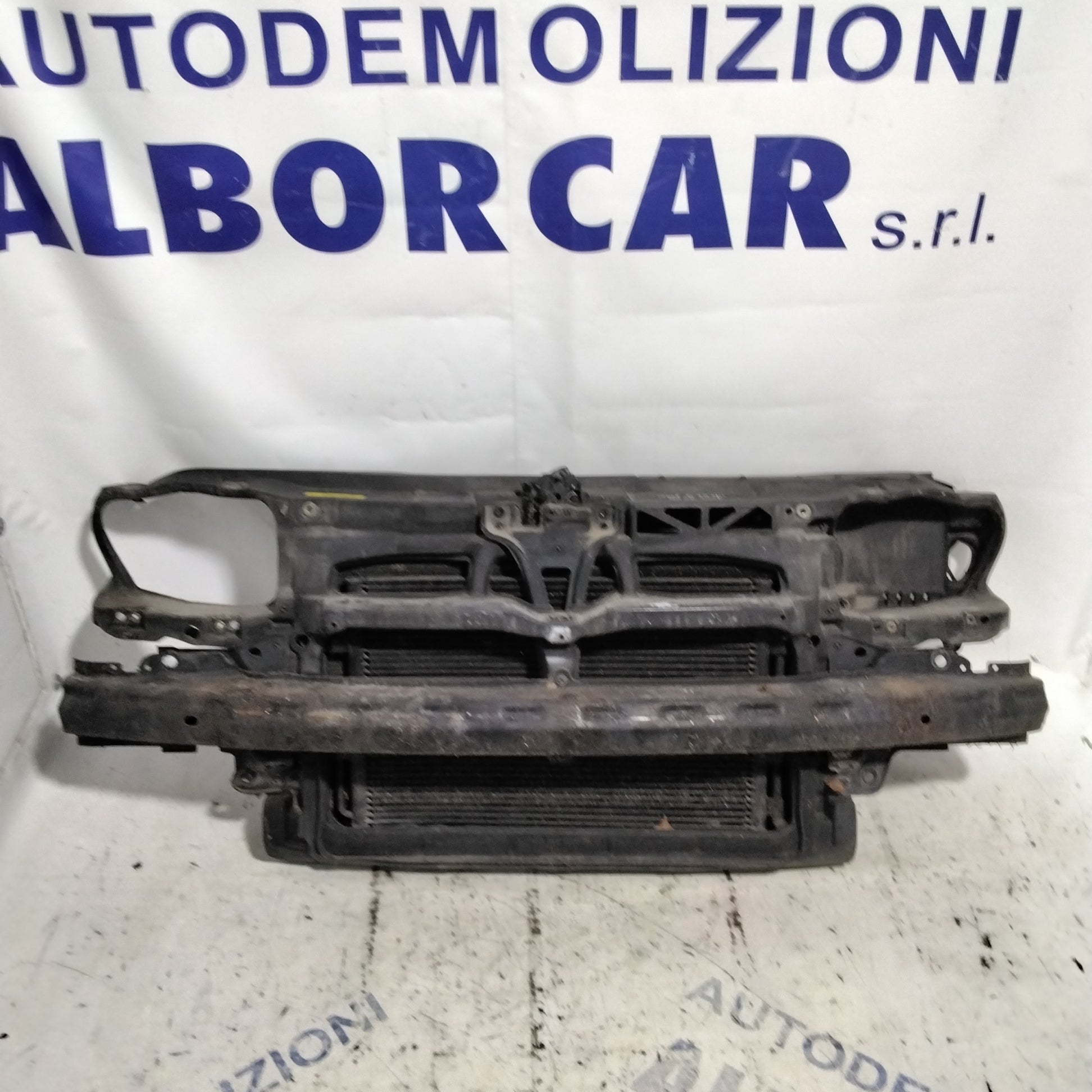 calandra (completa)  volkswagen golf 4 1.9 tdi anno 2002