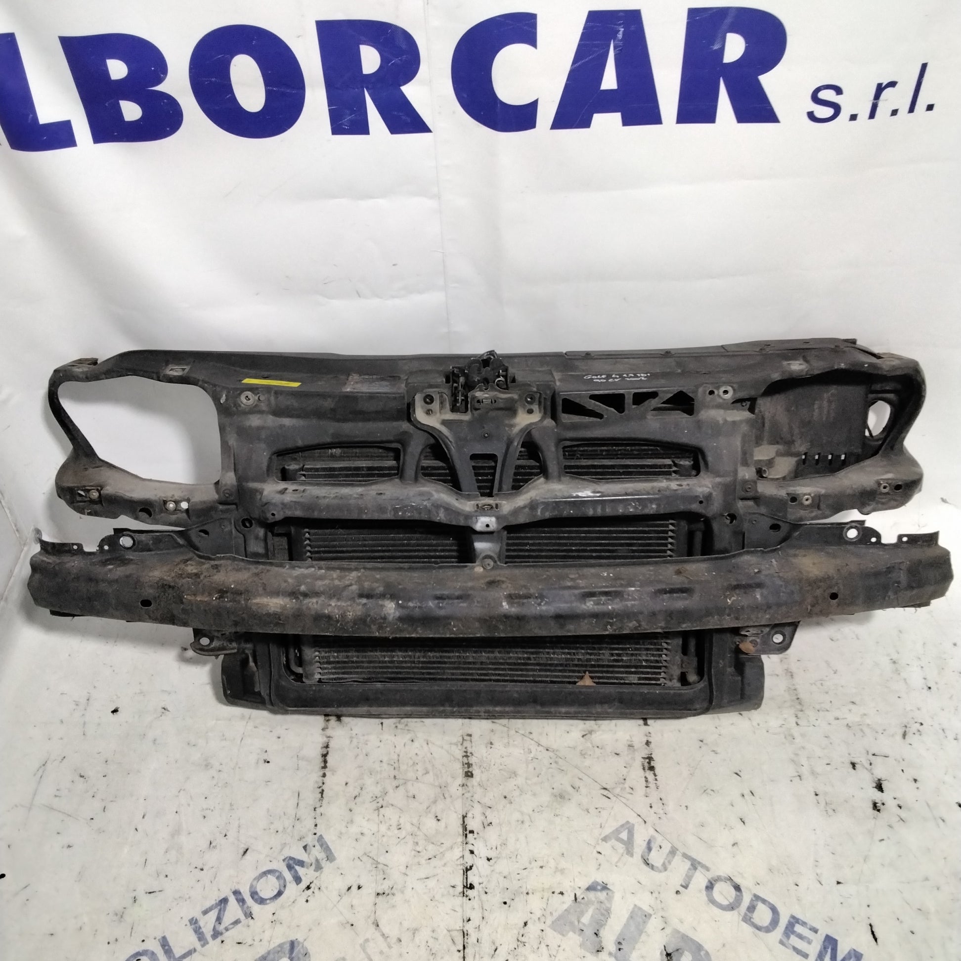 calandra (completa)  volkswagen golf 4 1.9 tdi anno 2002