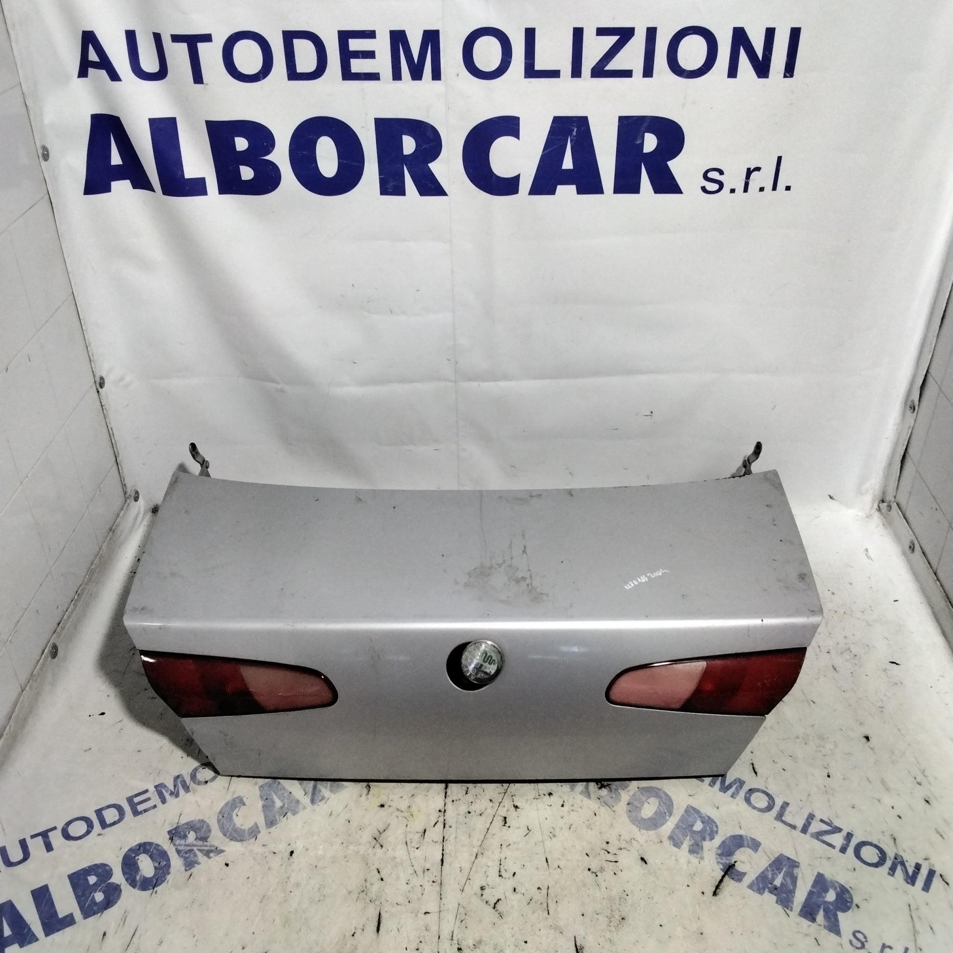 Cofre trasero Alfa 166 año 2004