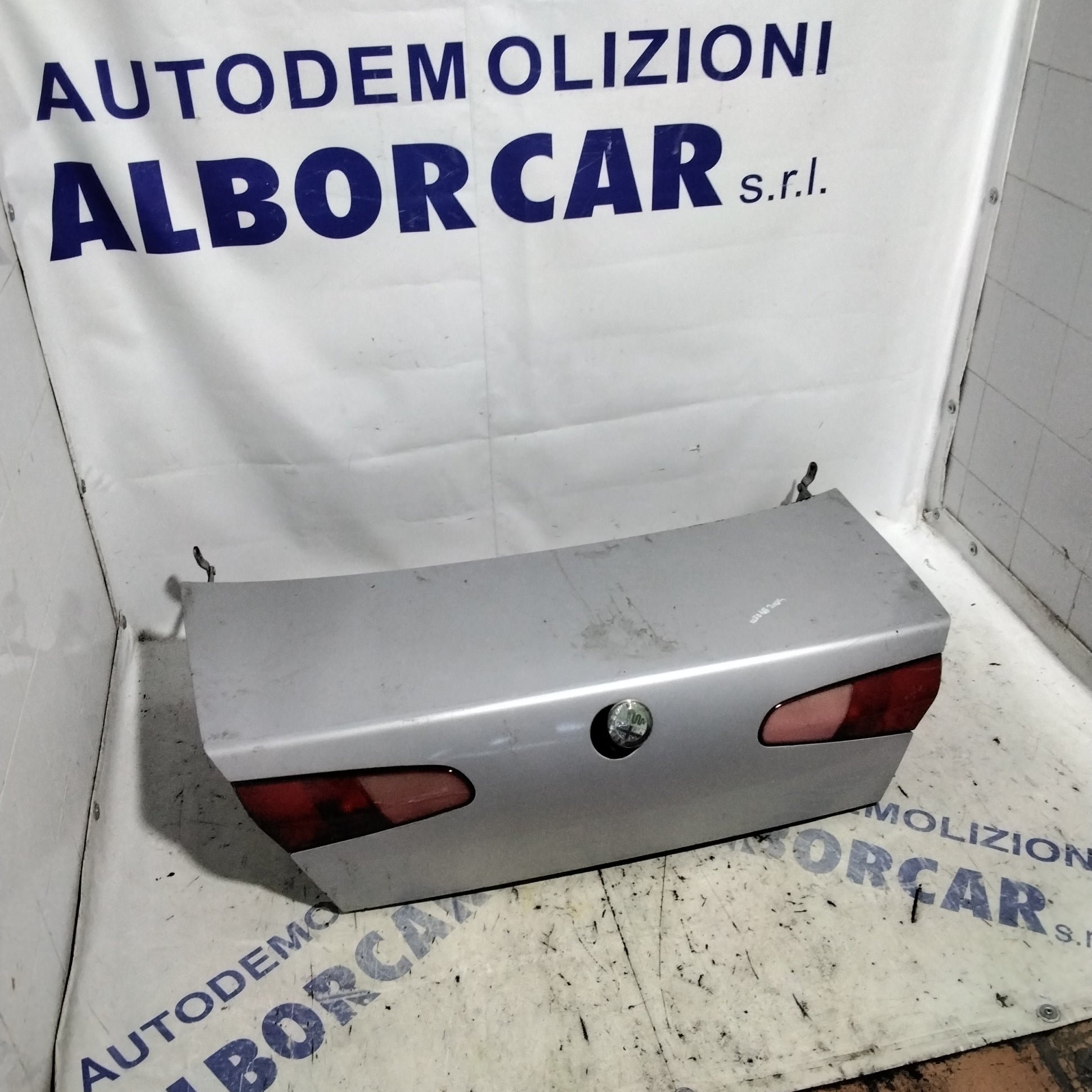 Cofre trasero Alfa 166 año 2004
