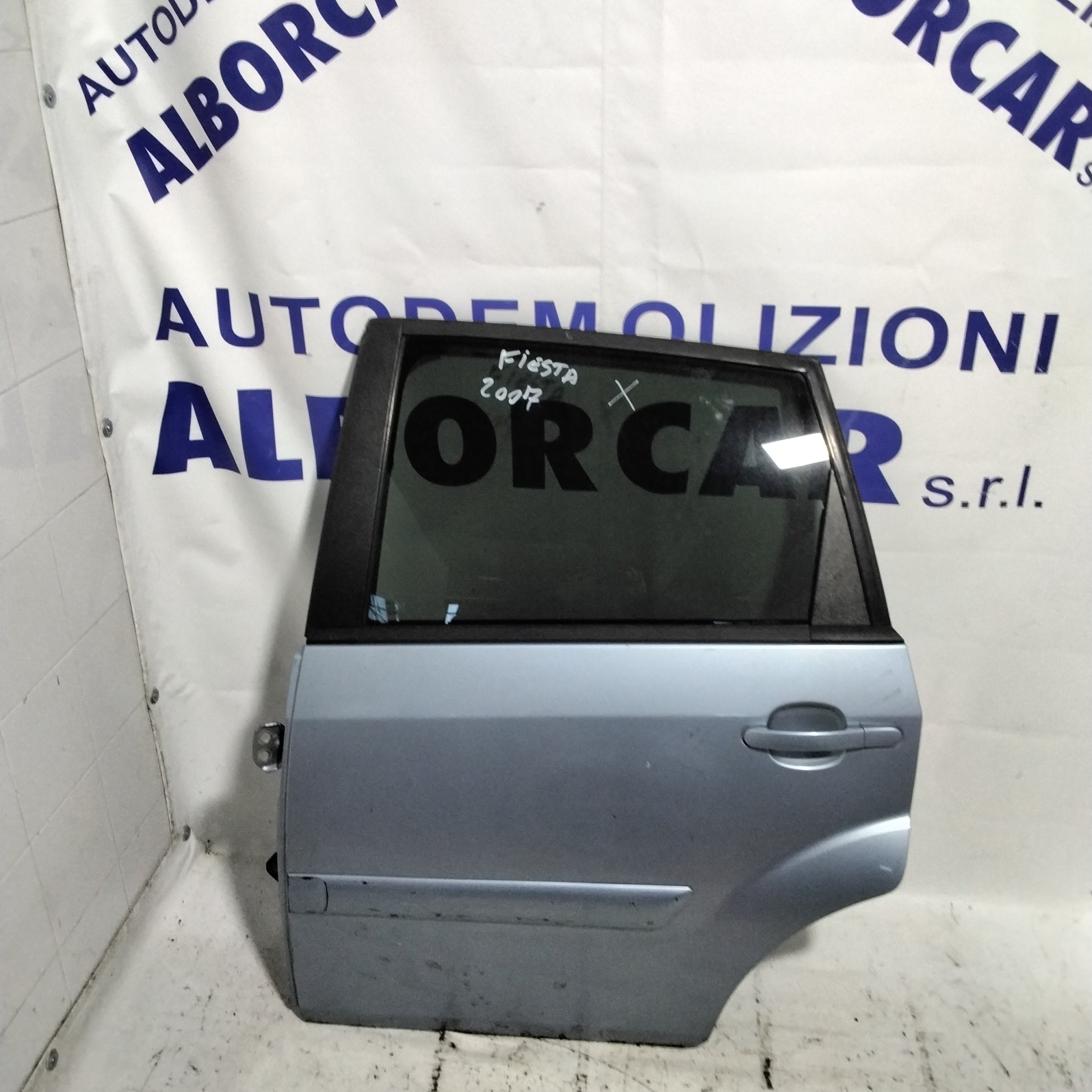Puerta trasera izquierda Ford Fiesta año 2007