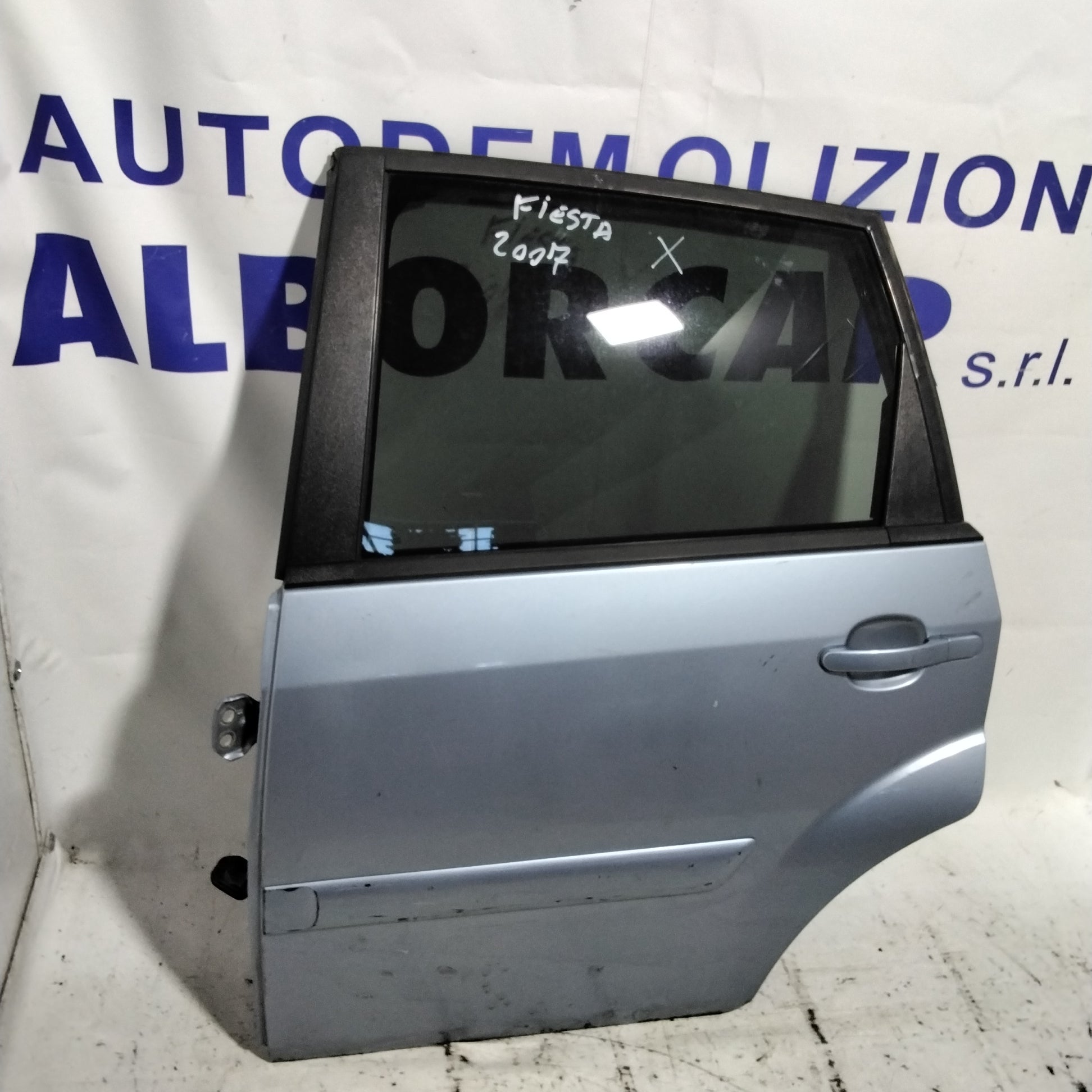 Puerta trasera izquierda Ford Fiesta año 2007