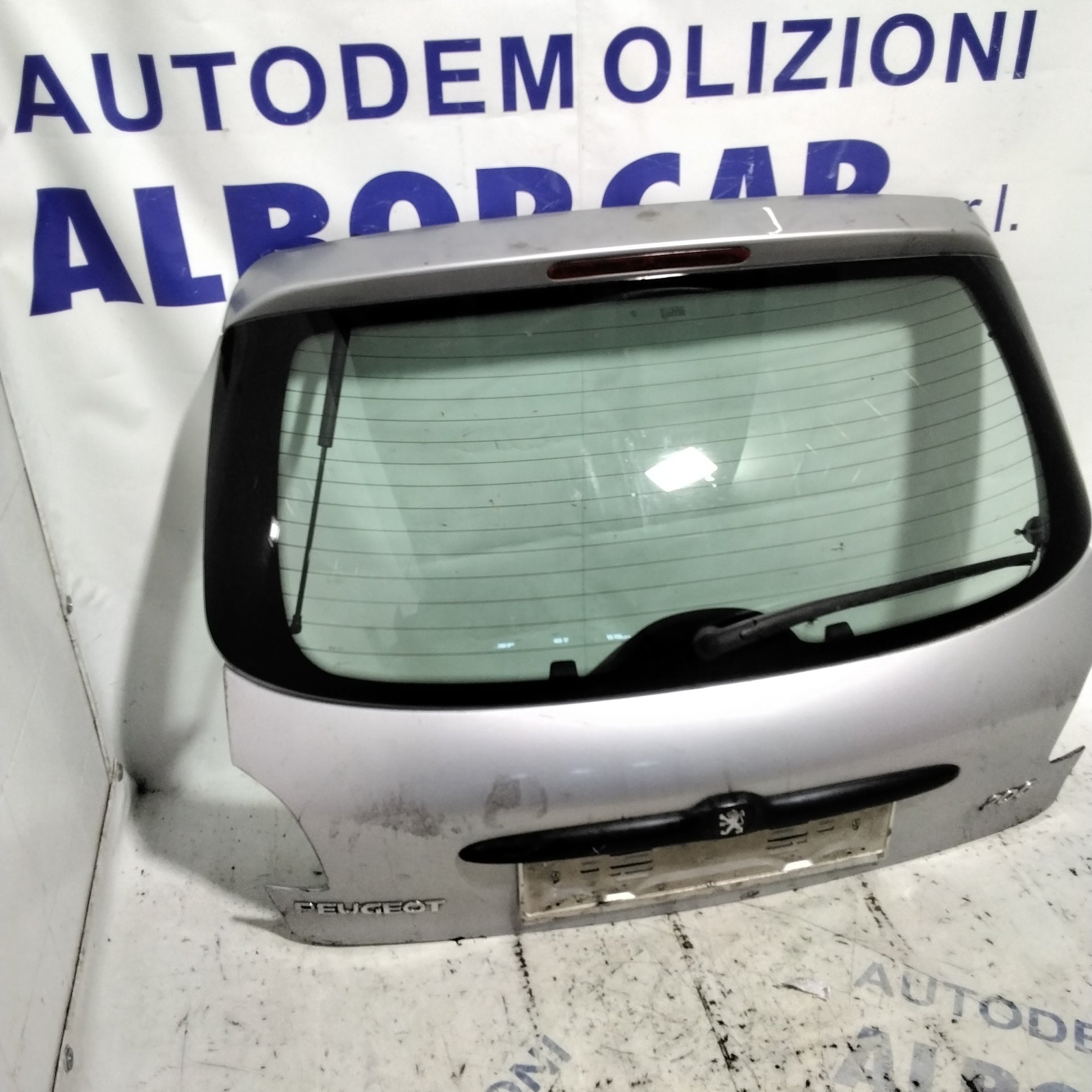 Rear tailgate (complete) Peugeot 206 year 2004