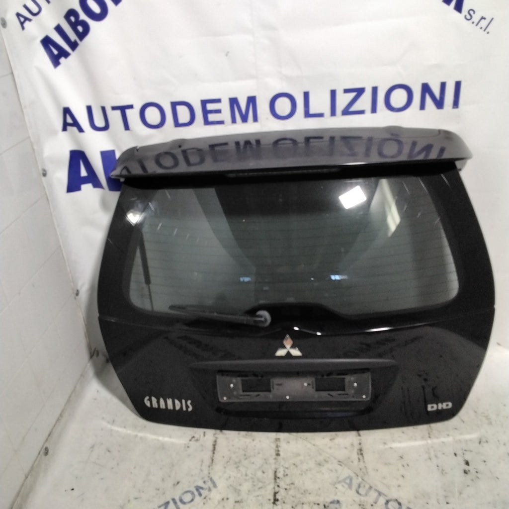 Mitsubishi Grandis 2005 tailgate