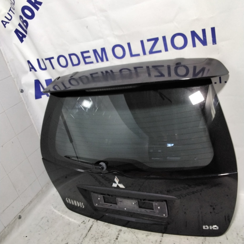 Mitsubishi Grandis 2005 tailgate
