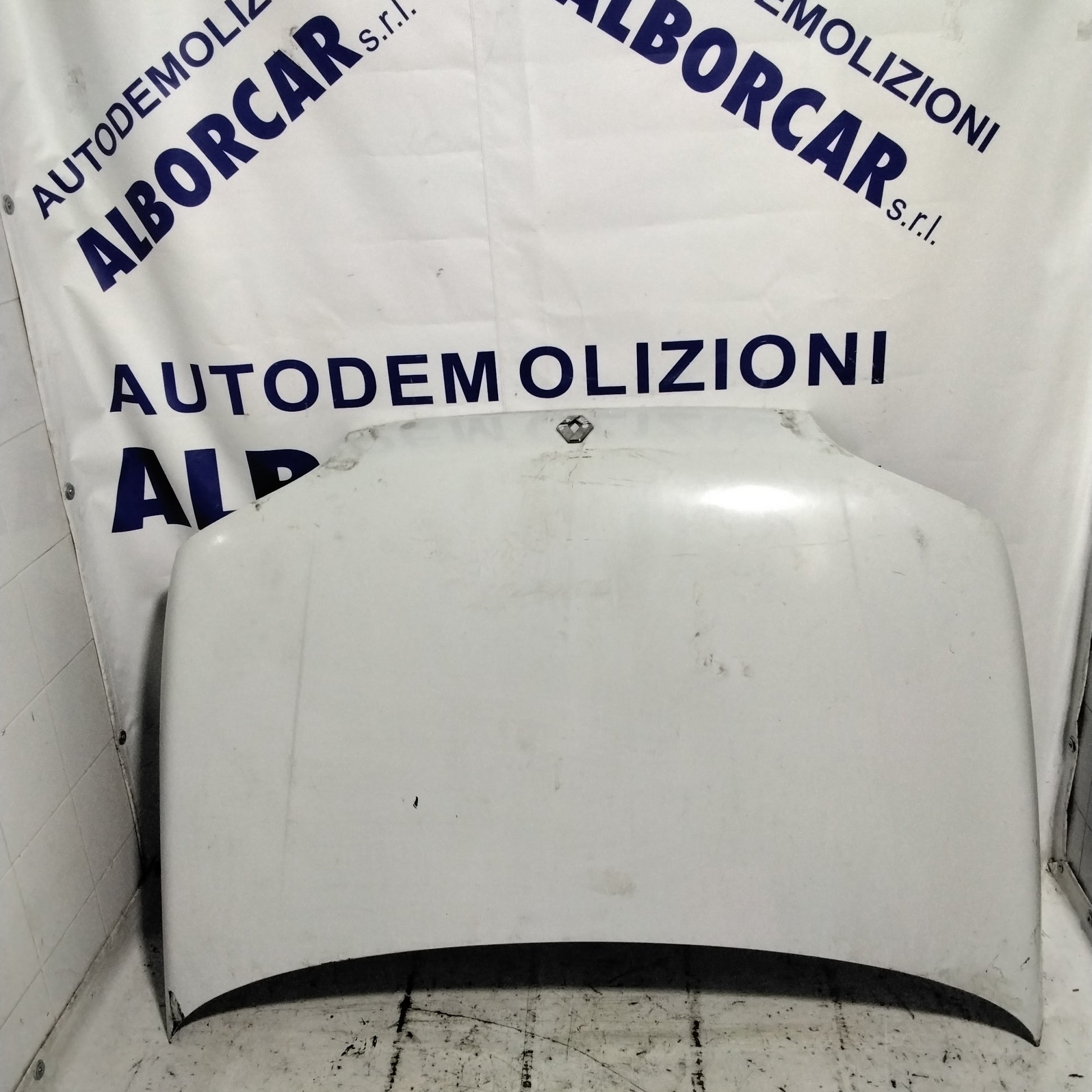 Front bonnet Renault Clio year 1997
