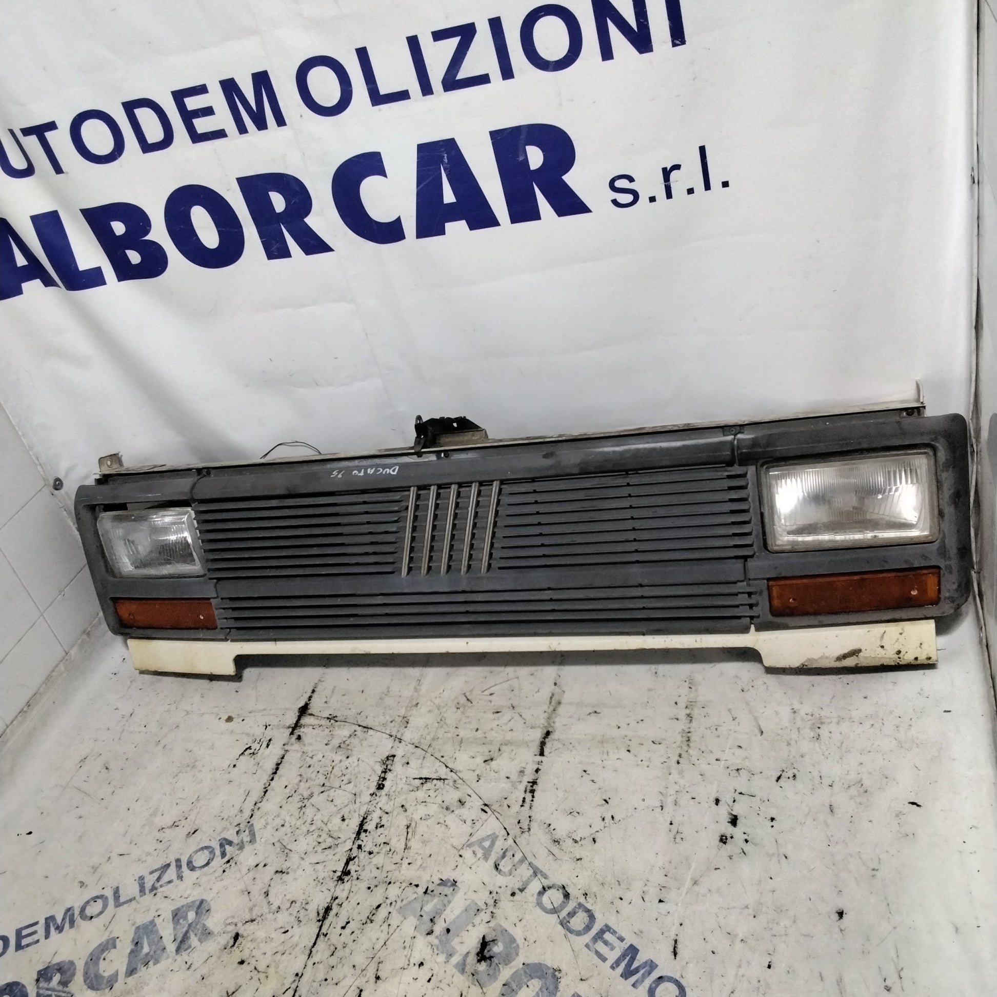 mascarilla de rejilla frontal completa Fiat Ducato año 1995